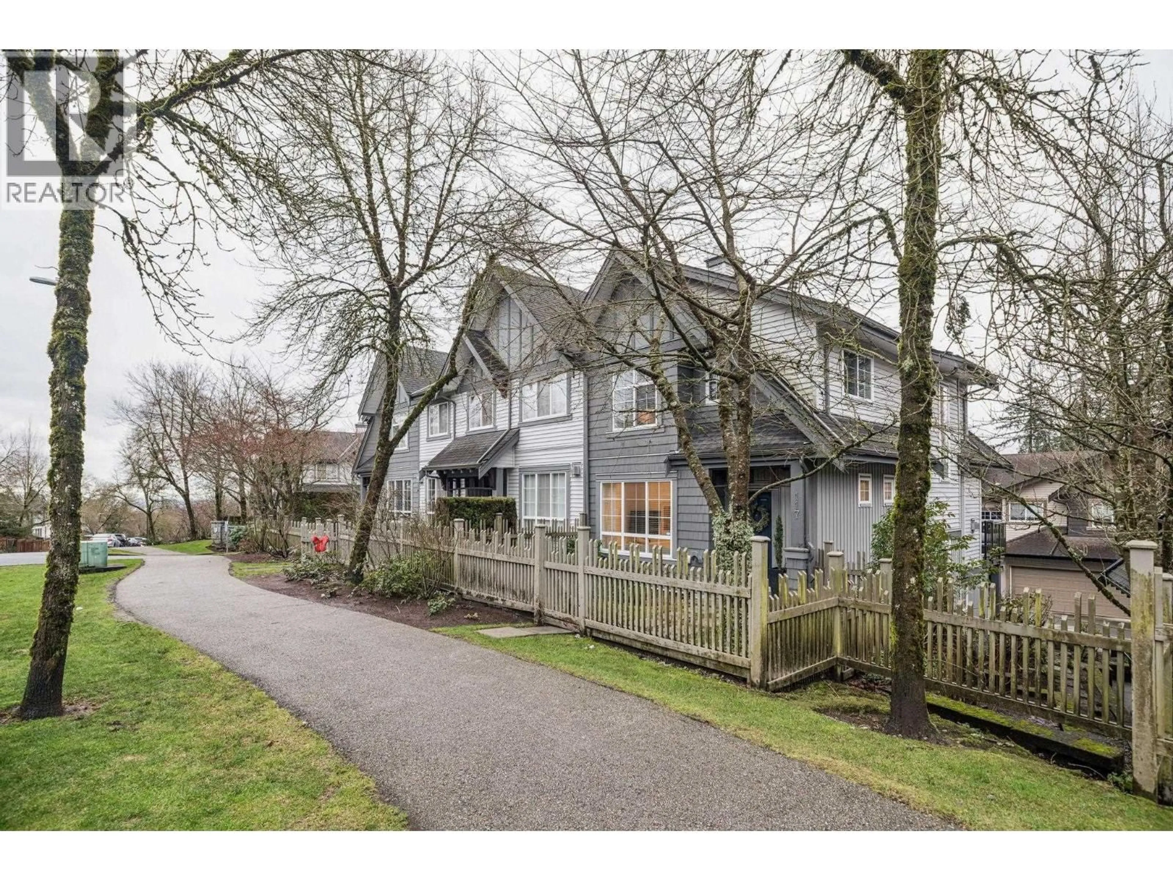 A pic from outside/outdoor area/front of a property/back of a property/a pic from drone, street for 117 - 2200 PANORAMA DRIVE, Port Moody British Columbia V3H5M2