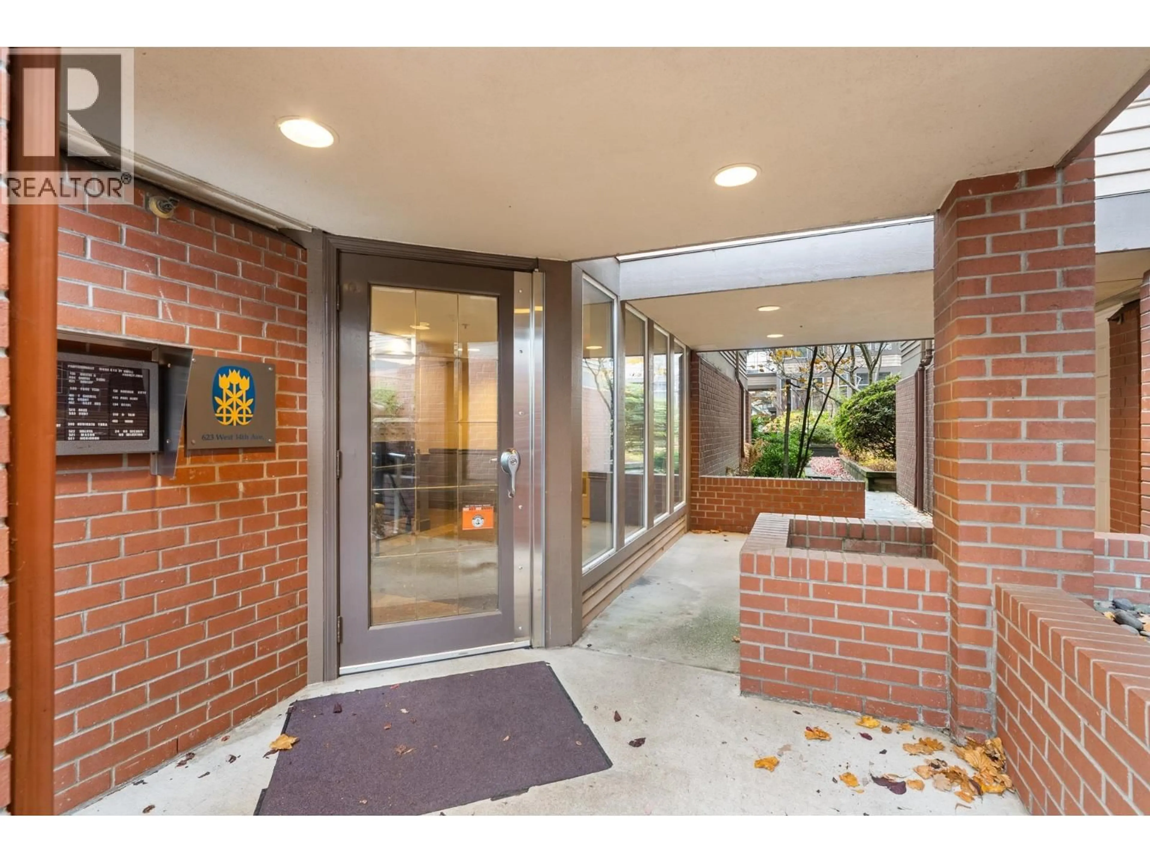 Indoor foyer for E301 - 623 14TH AVENUE, Vancouver British Columbia V5Z1P7