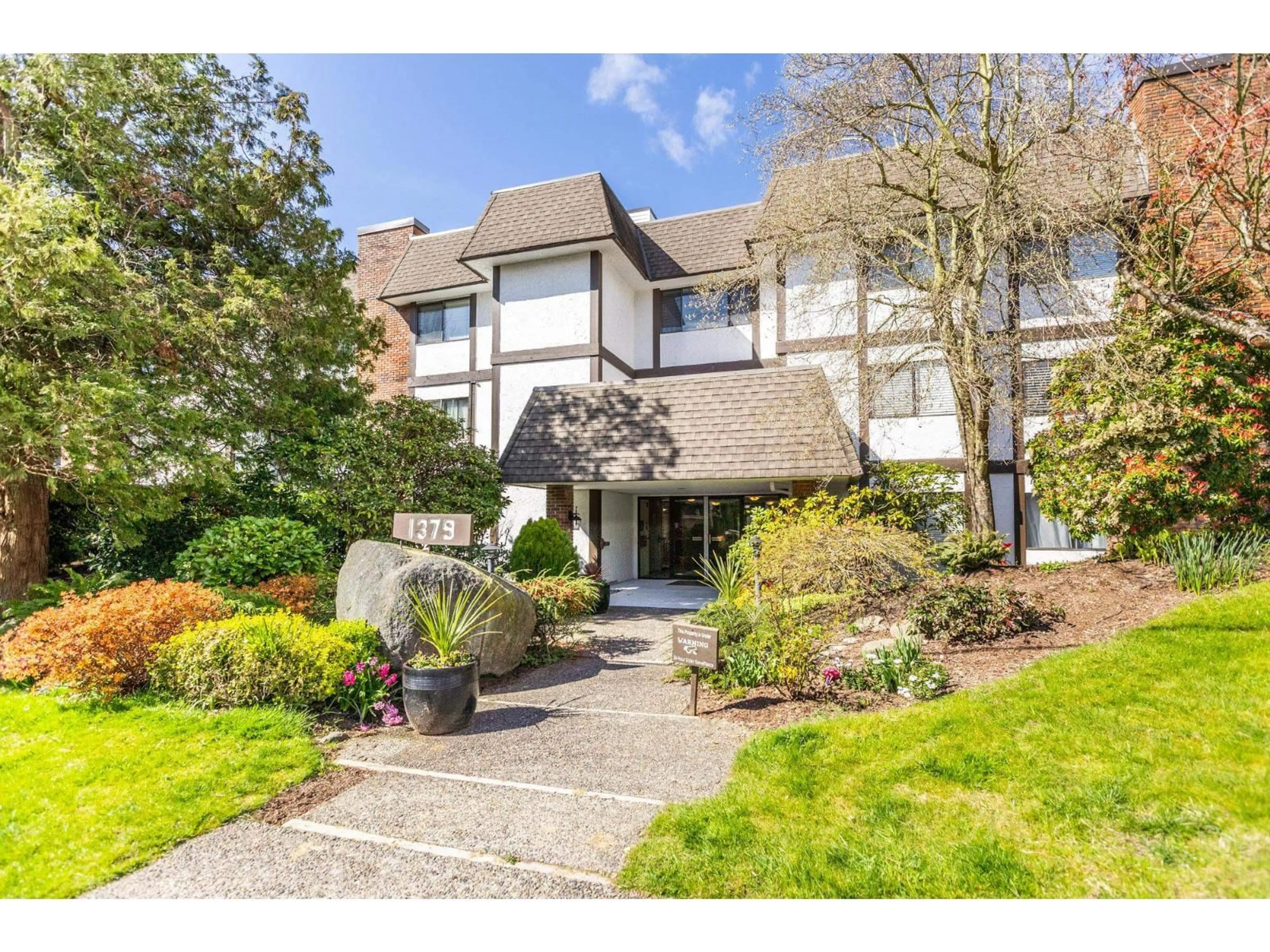 Unknown for 203 - 1379 MERKLIN STREET, White Rock British Columbia V4B4C2