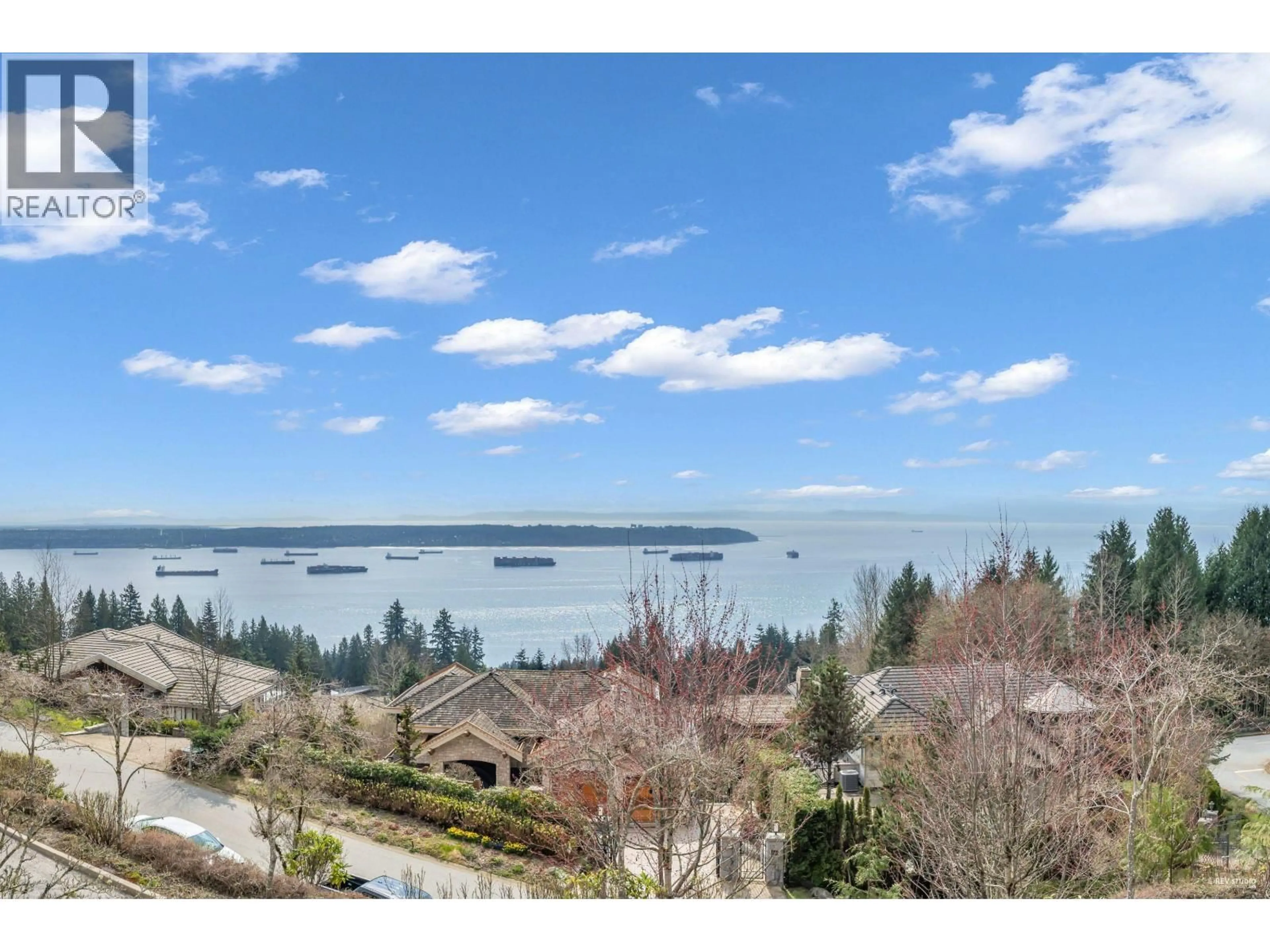 A pic from outside/outdoor area/front of a property/back of a property/a pic from drone, water/lake/river/ocean view for 102 - 2575 GARDEN COURT, West Vancouver British Columbia V7S0A2