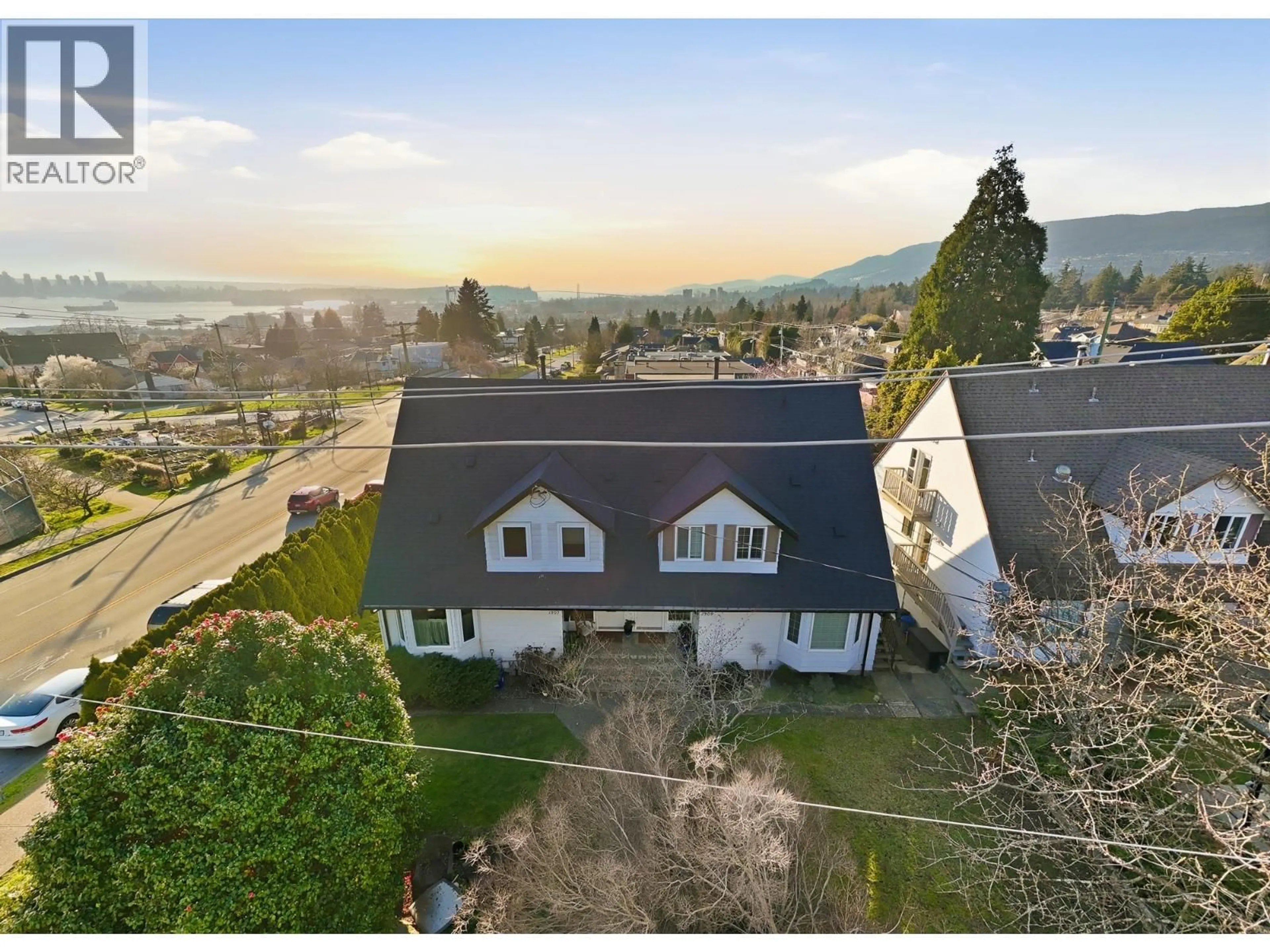 A pic from outside/outdoor area/front of a property/back of a property/a pic from drone, mountain view for 1309 MAHON AVENUE, North Vancouver British Columbia V7M2S2