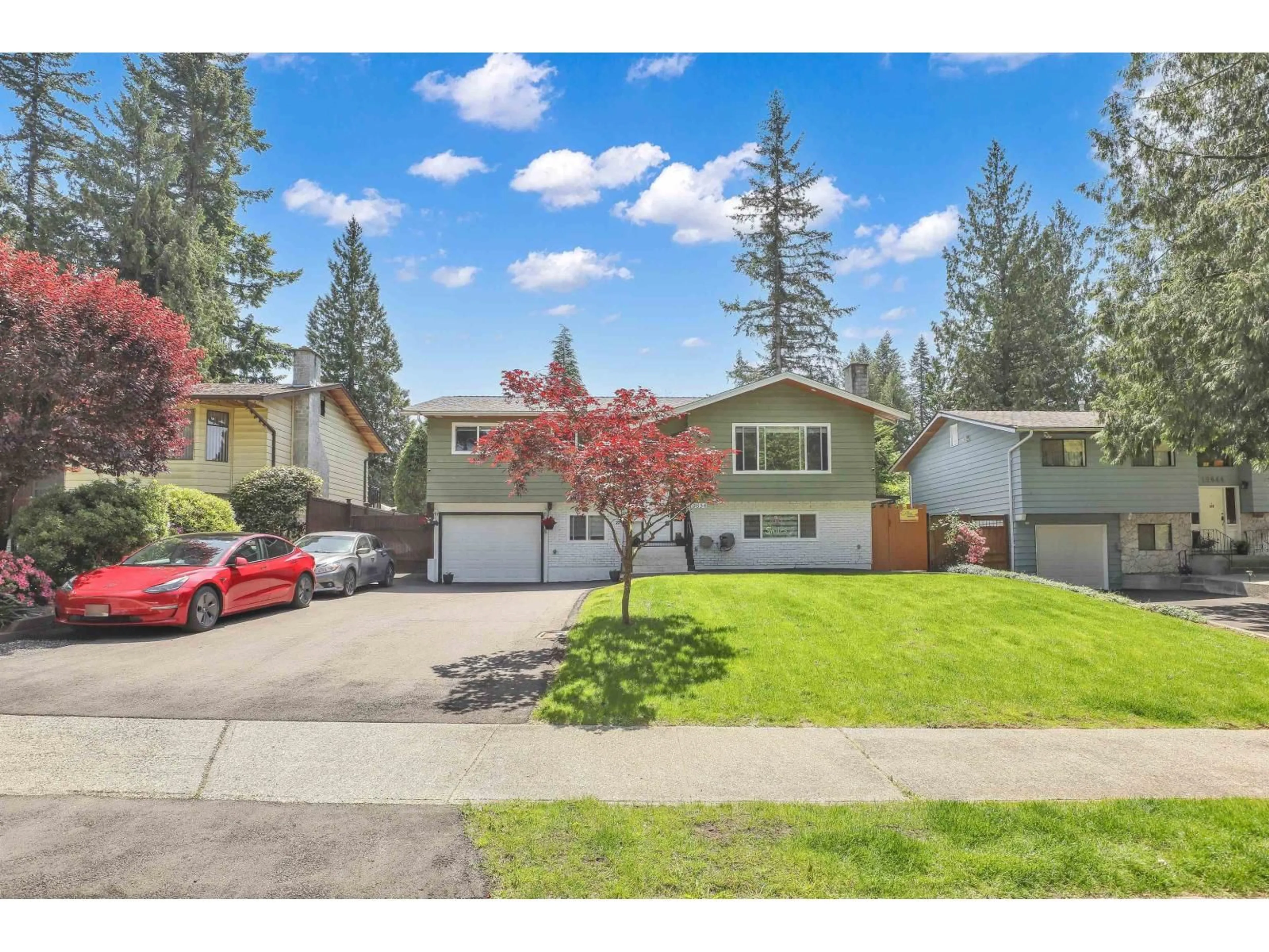 Home with vinyl exterior material, street for 19654 47 AVENUE, Langley British Columbia V3A5G8