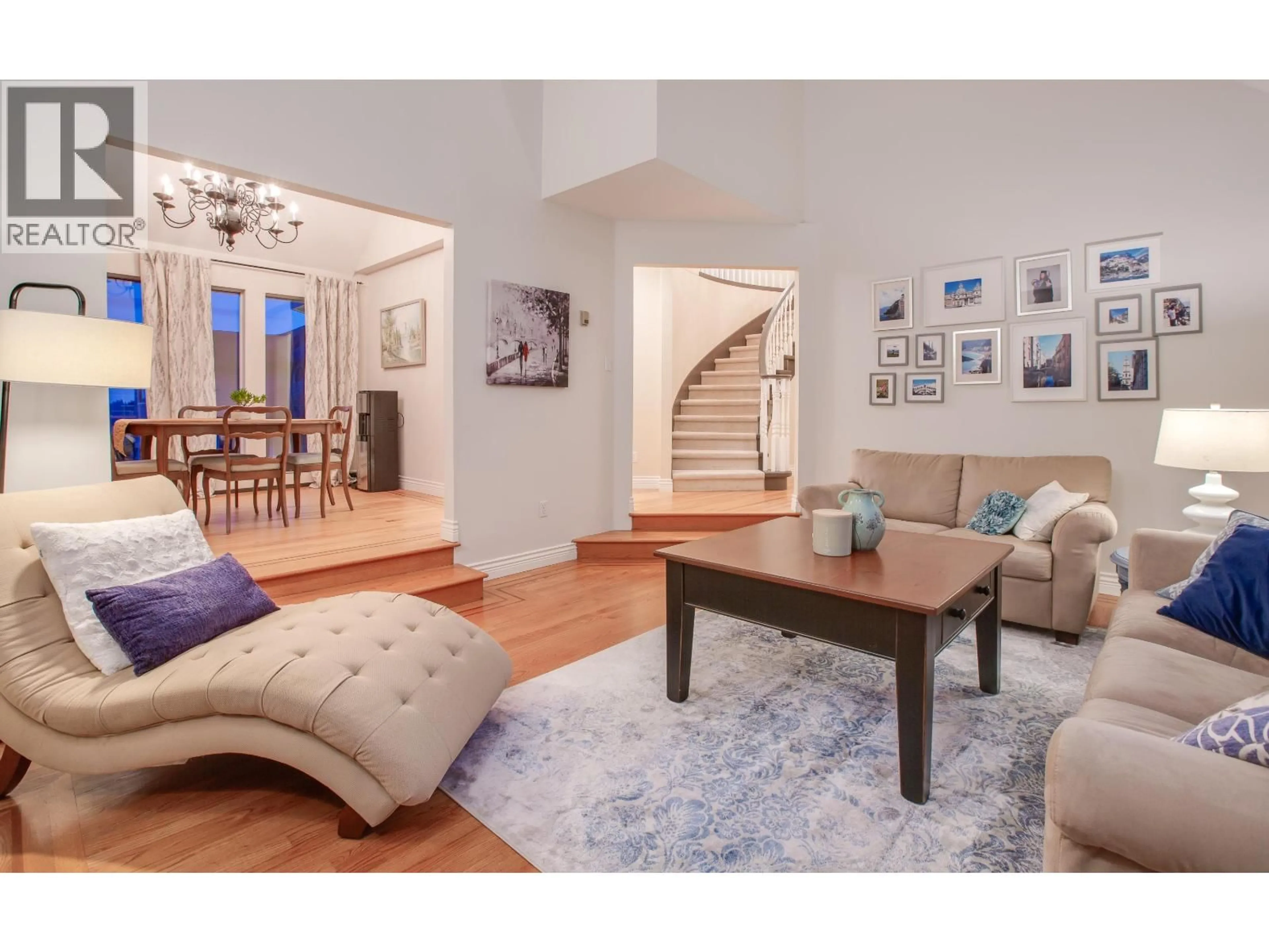 Living room with furniture, unknown for 19 TIMBERCREST DRIVE, Port Moody British Columbia V3H4T6