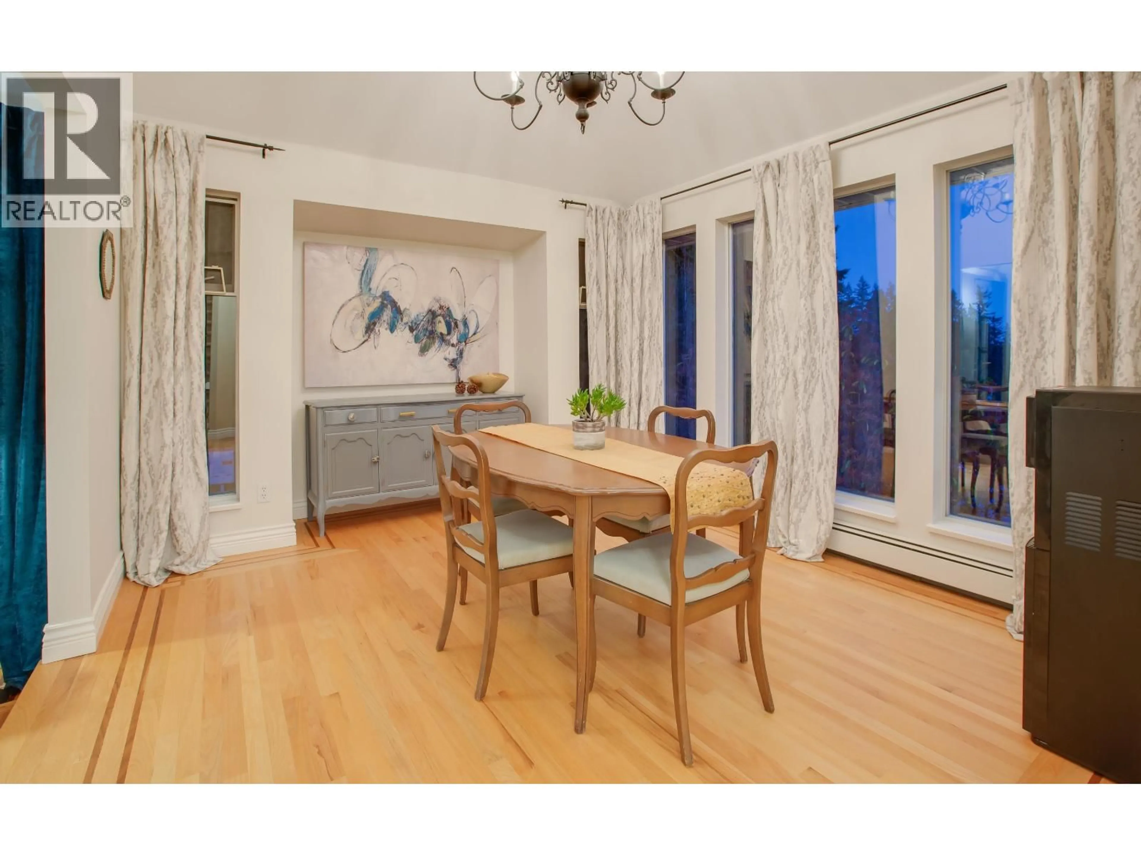 Dining room, wood/laminate floor for 19 TIMBERCREST DRIVE, Port Moody British Columbia V3H4T6