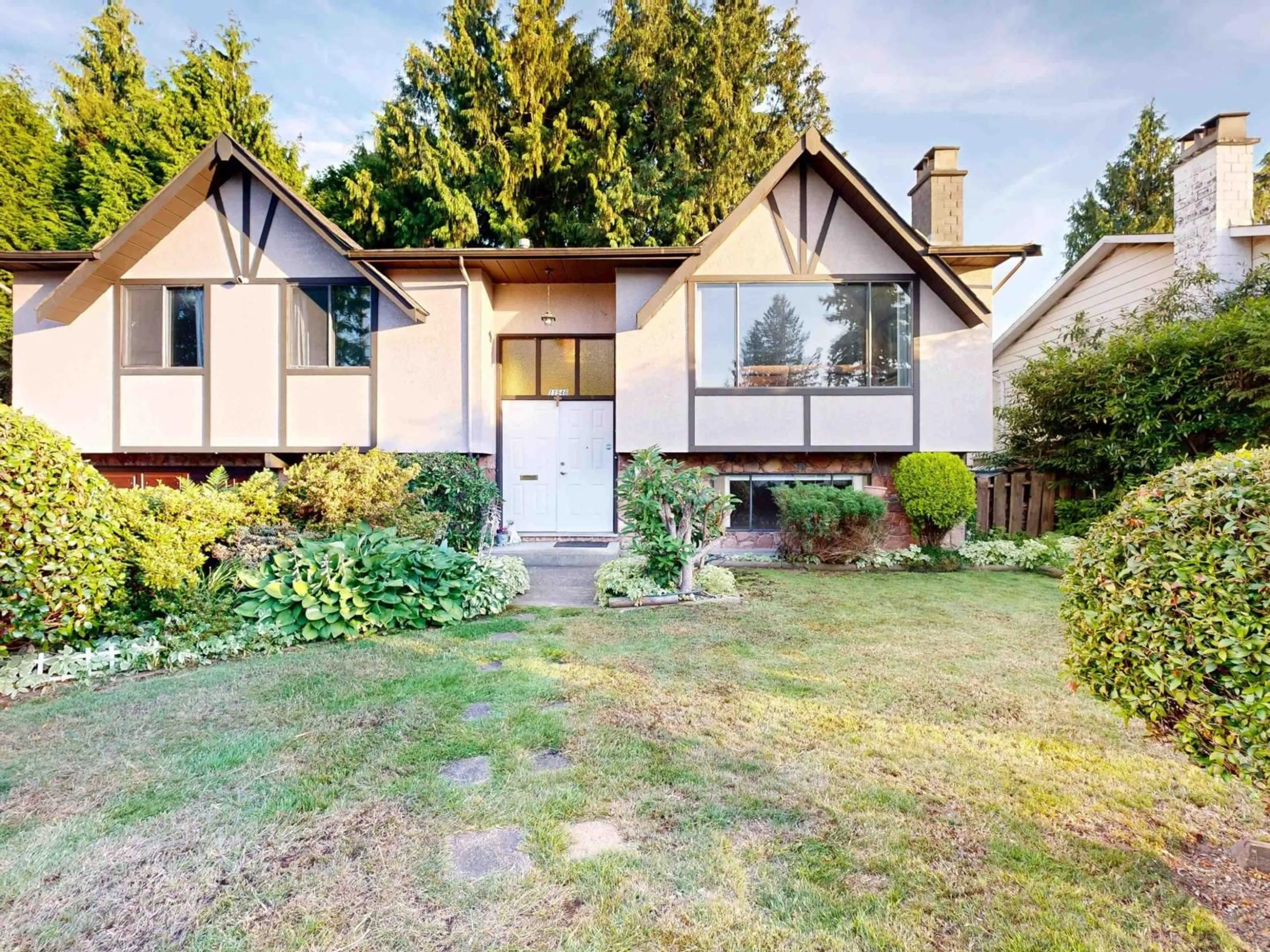 A pic from outside/outdoor area/front of a property/back of a property/a pic from drone, street for 11546 71A AVENUE, Delta British Columbia V4E2E3