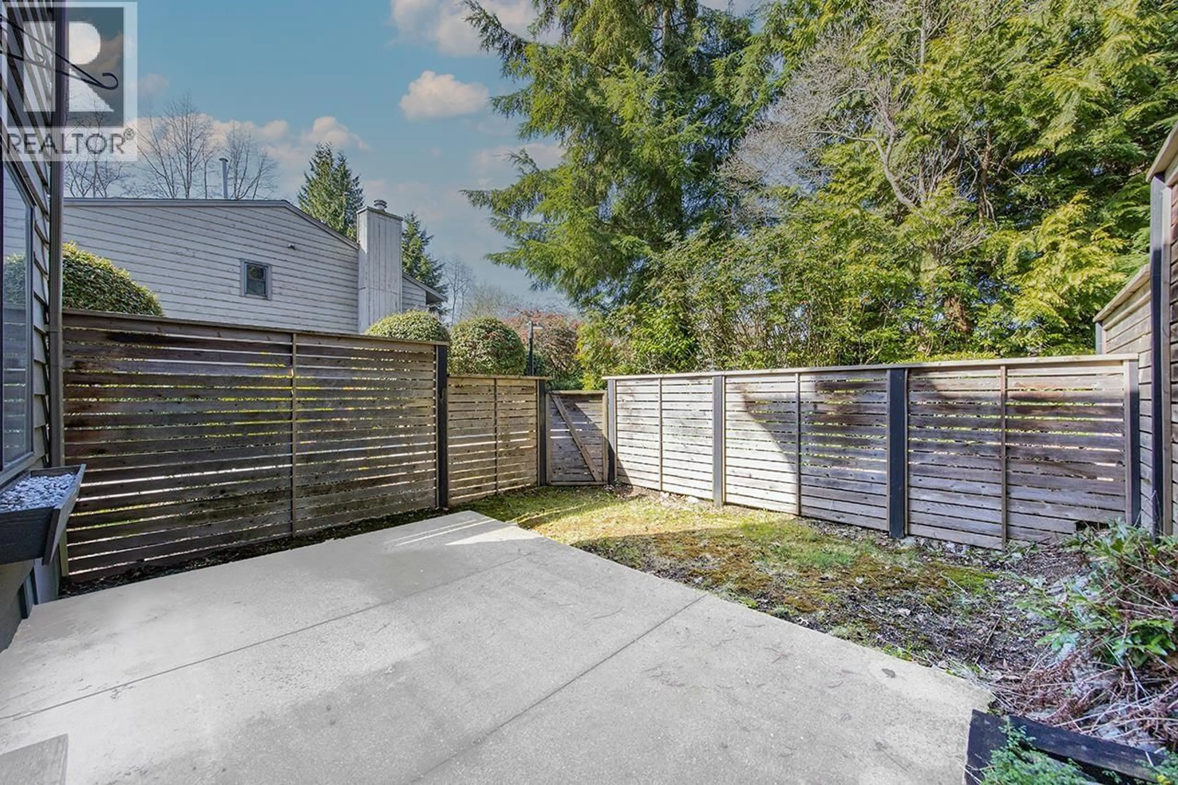 Patio, street for 62 - 1930 CEDAR VILLAGE CRESCENT, North Vancouver British Columbia V7J3M5