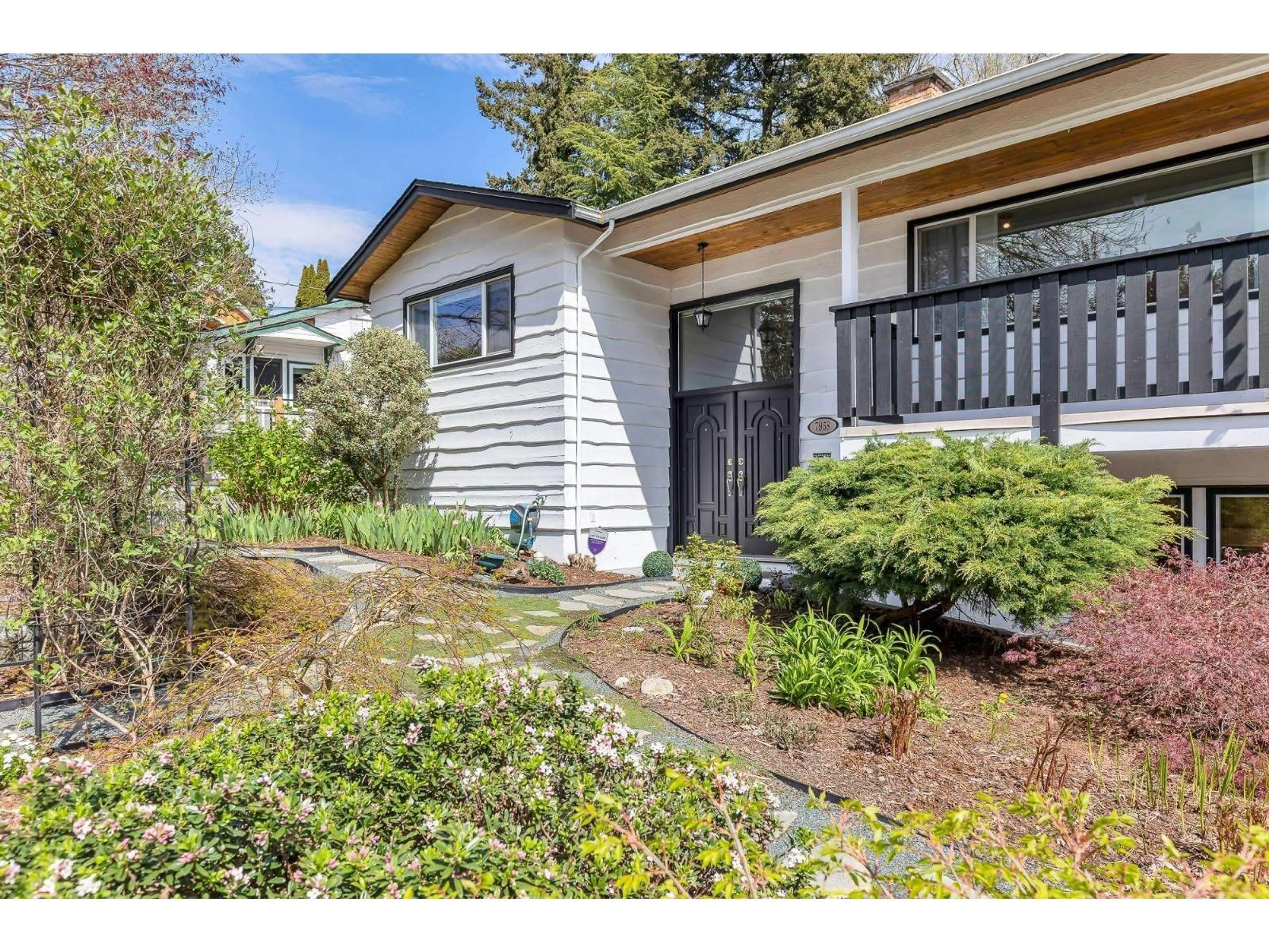 Home with vinyl exterior material, street for 7958 TAULBUT STREET, Mission British Columbia V2V3W7