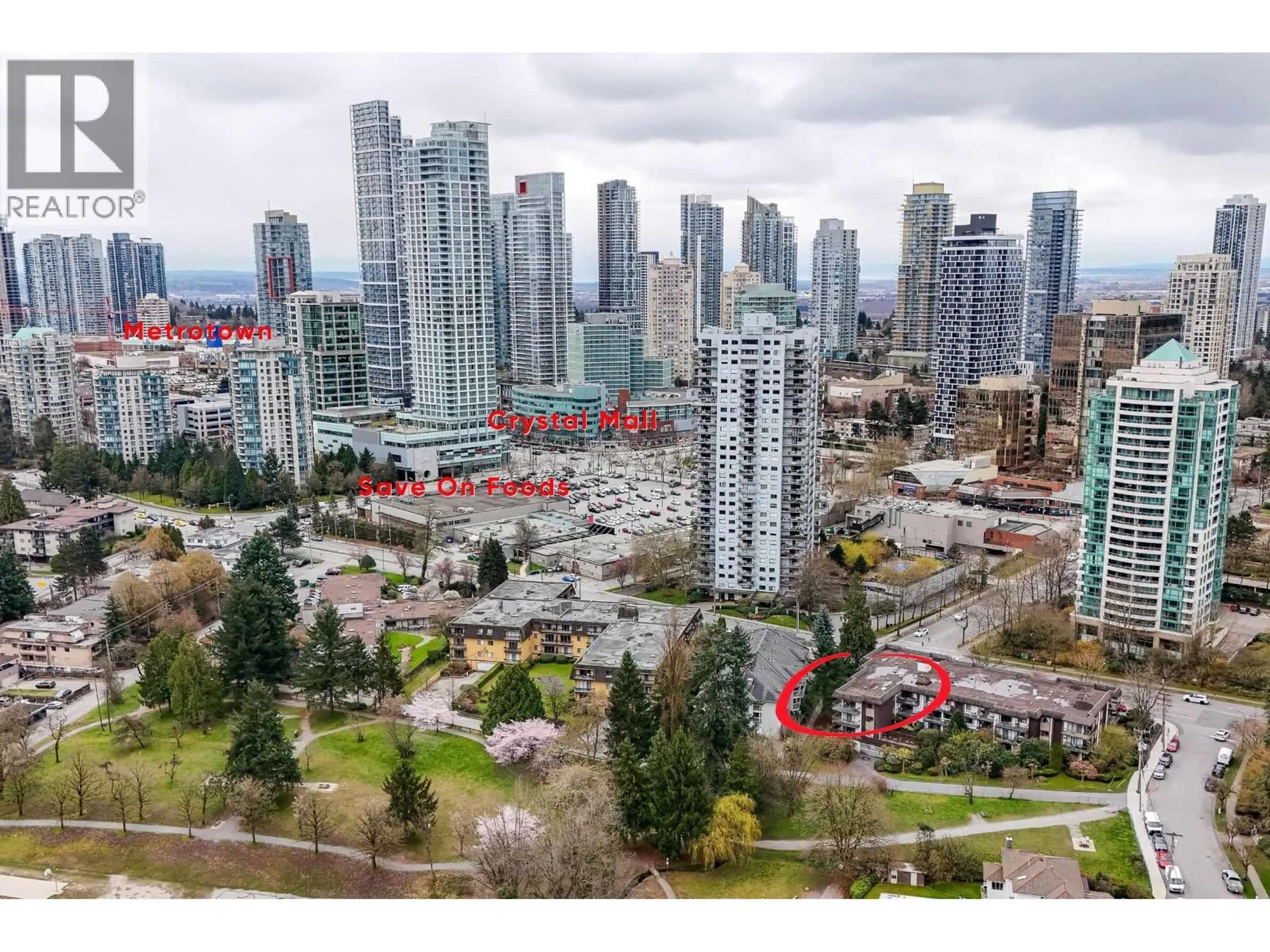 A pic from outside/outdoor area/front of a property/back of a property/a pic from drone, city buildings view from balcony for 304 - 4345 GRANGE STREET, Burnaby British Columbia V5H1P4