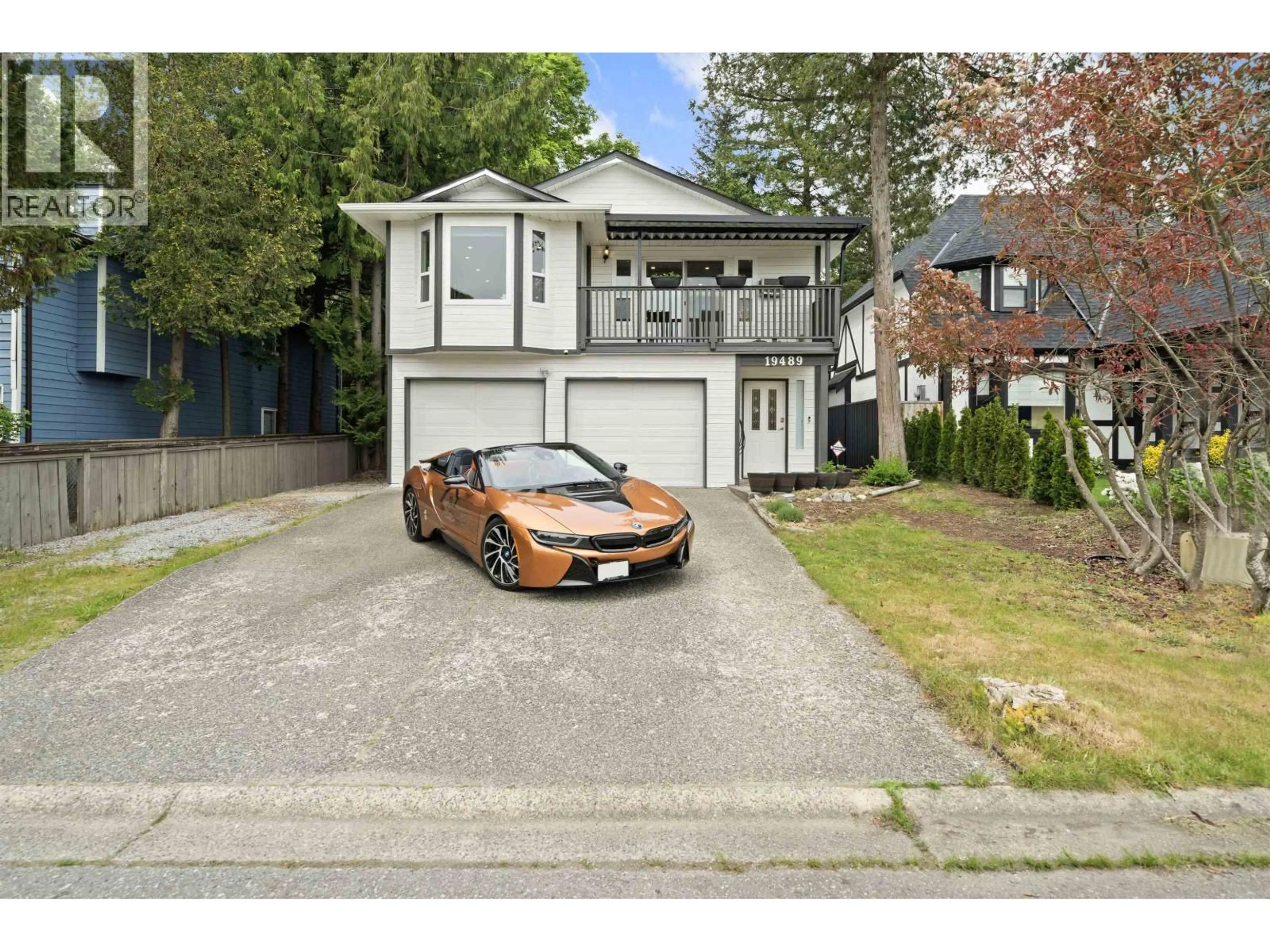 Home with vinyl exterior material, street for 19489 115A AVENUE, Pitt Meadows British Columbia V3Y1R5