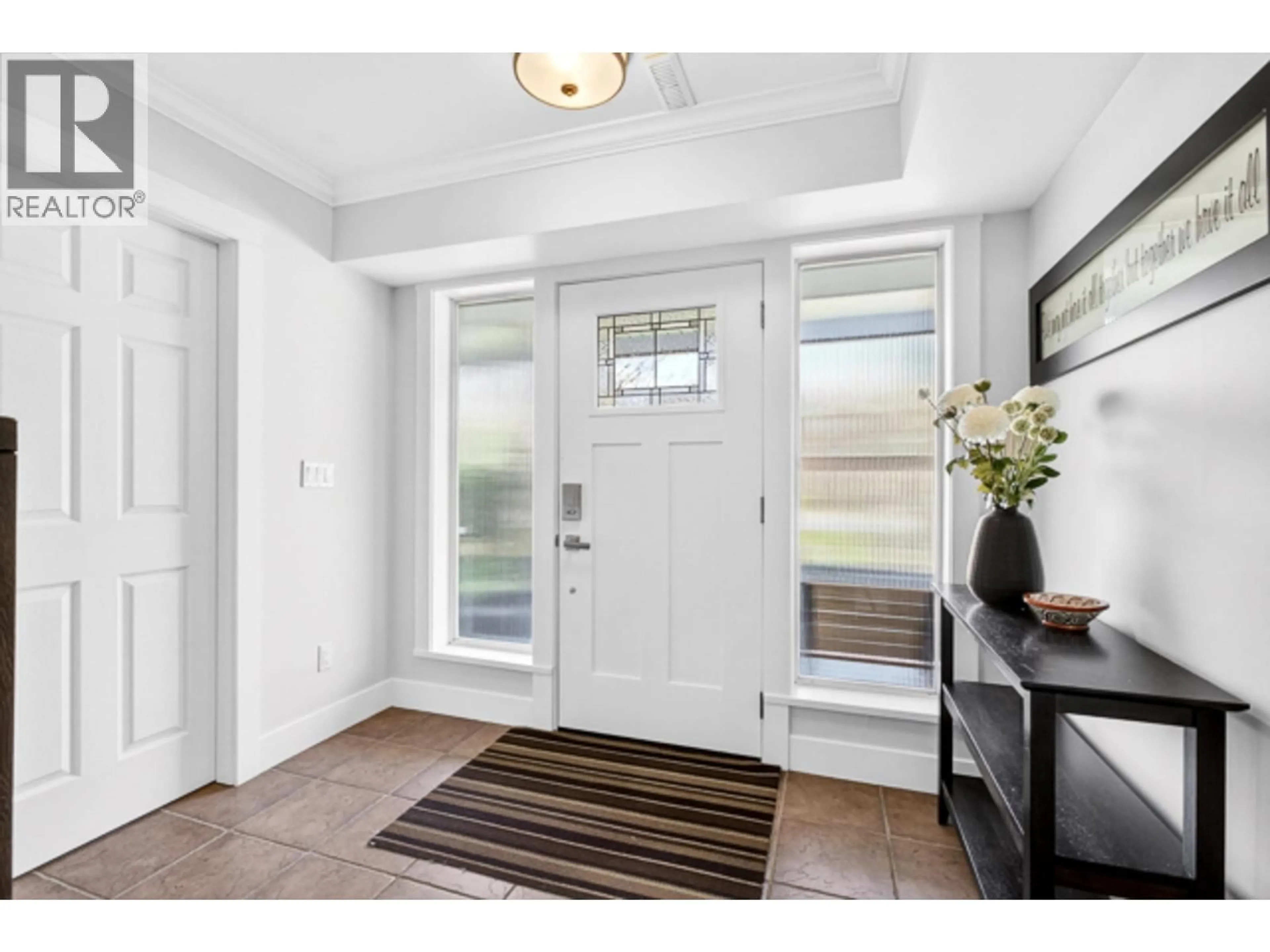 Indoor entryway for 18850 119B AVENUE, Pitt Meadows British Columbia V3Y1W7