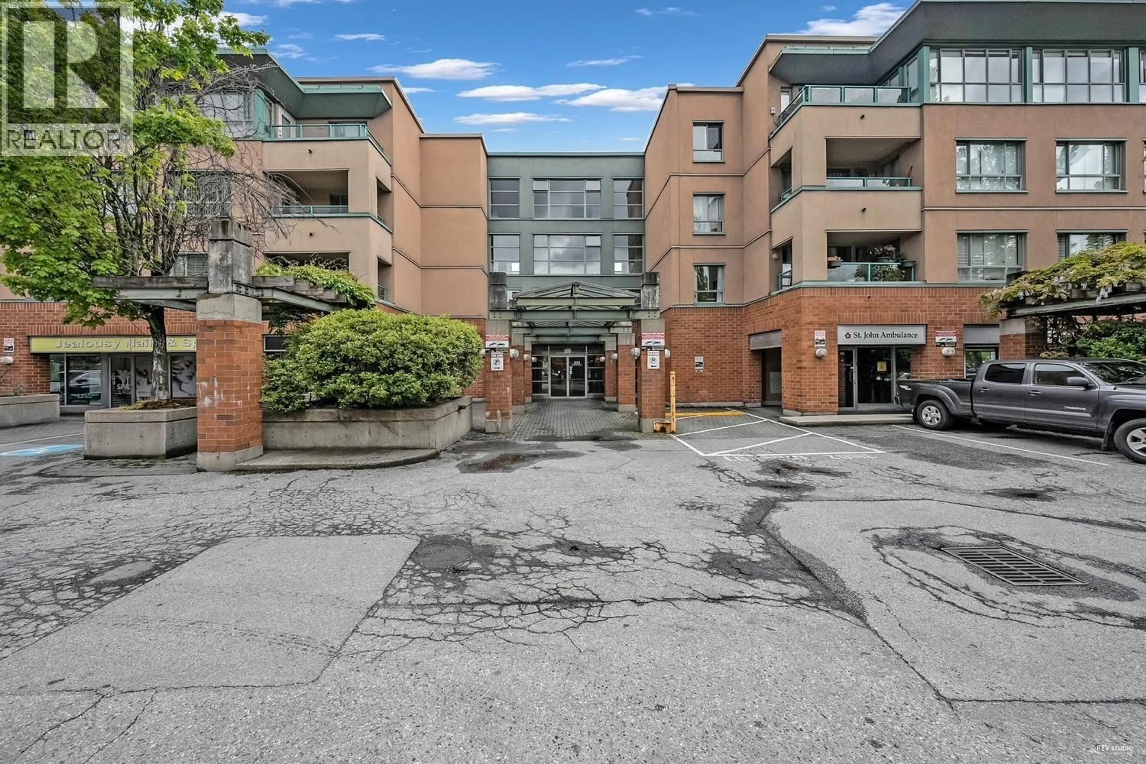 Unknown for PH05 - 223 MOUNTAIN HIGHWAY, North Vancouver British Columbia V7J3V3