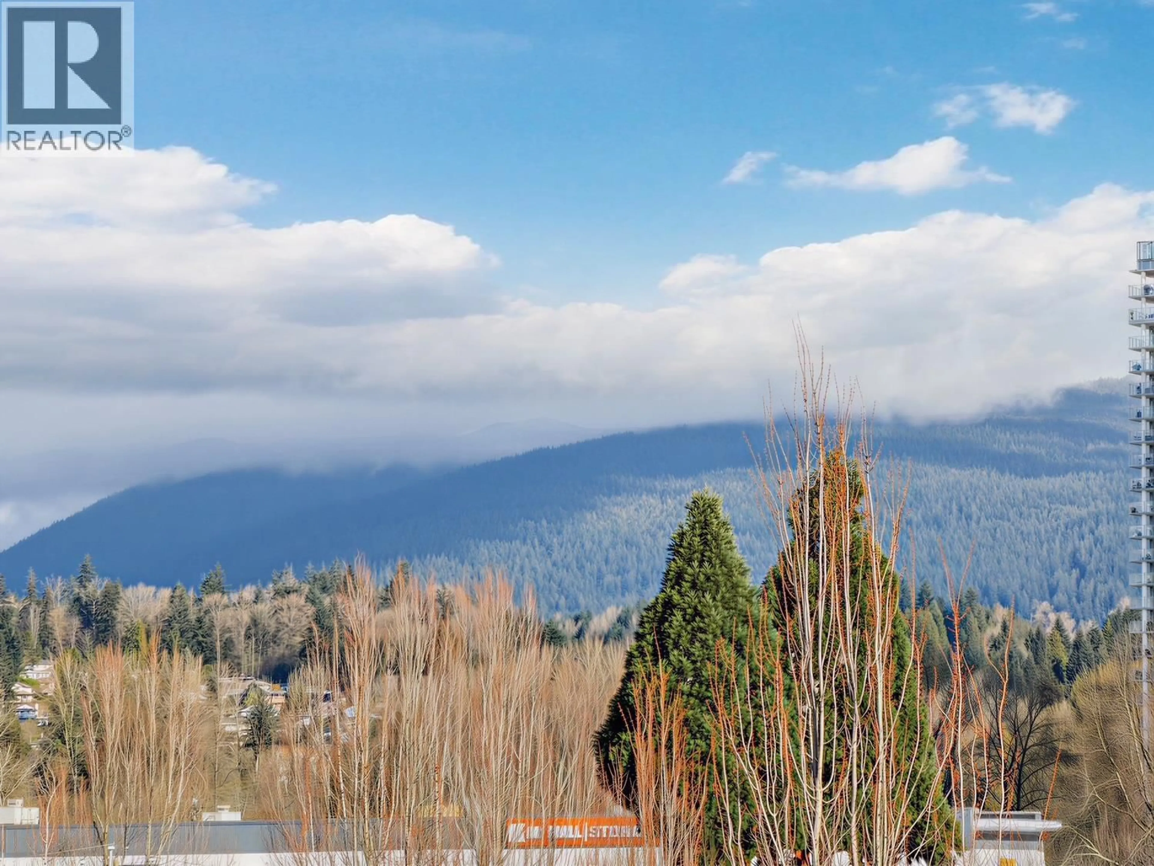 Blurry image for PH05 - 223 MOUNTAIN HIGHWAY, North Vancouver British Columbia V7J3V3