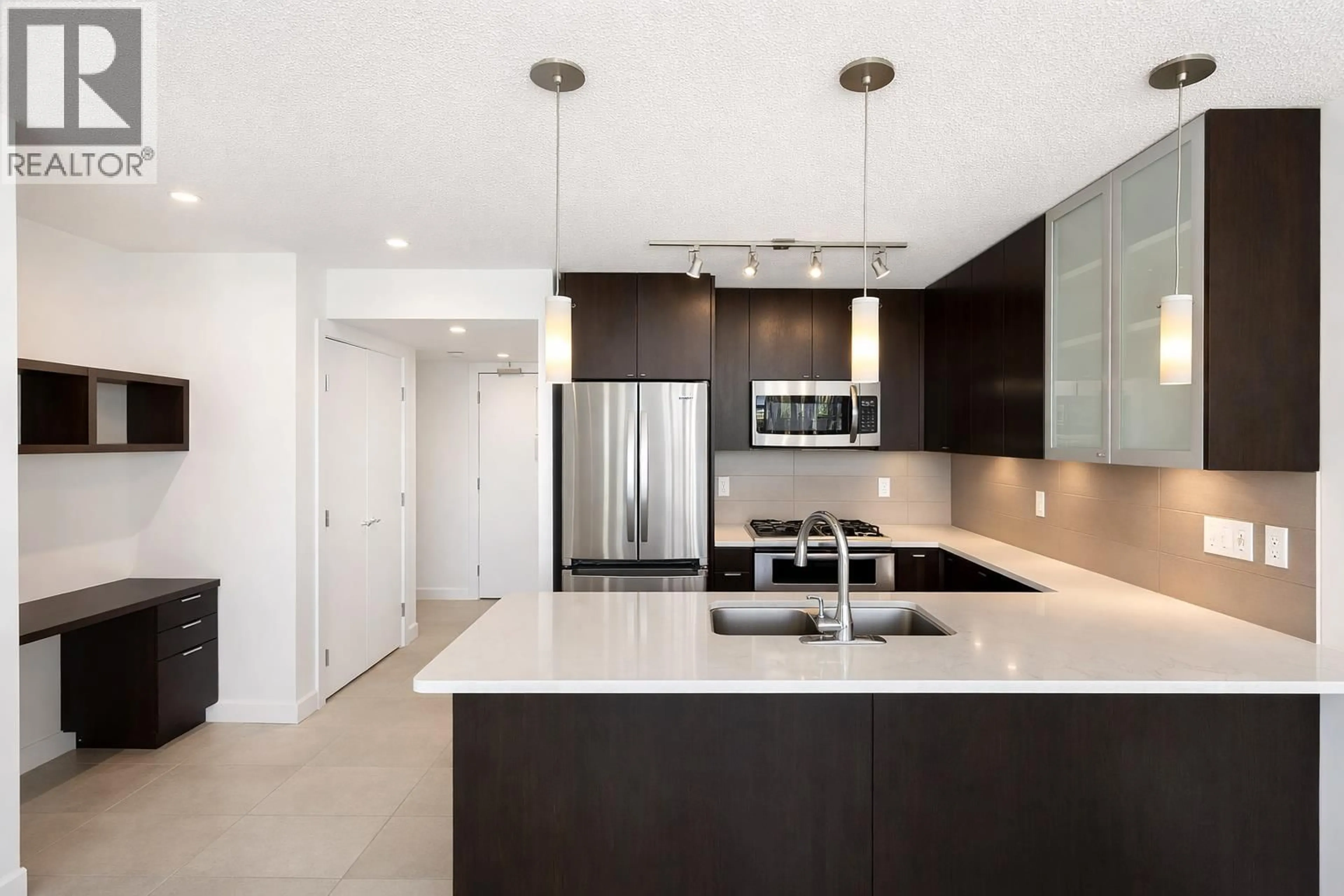 Open concept kitchen, ceramic/tile floor for 908 - 7325 ARCOLA STREET, Burnaby British Columbia V5E0A8