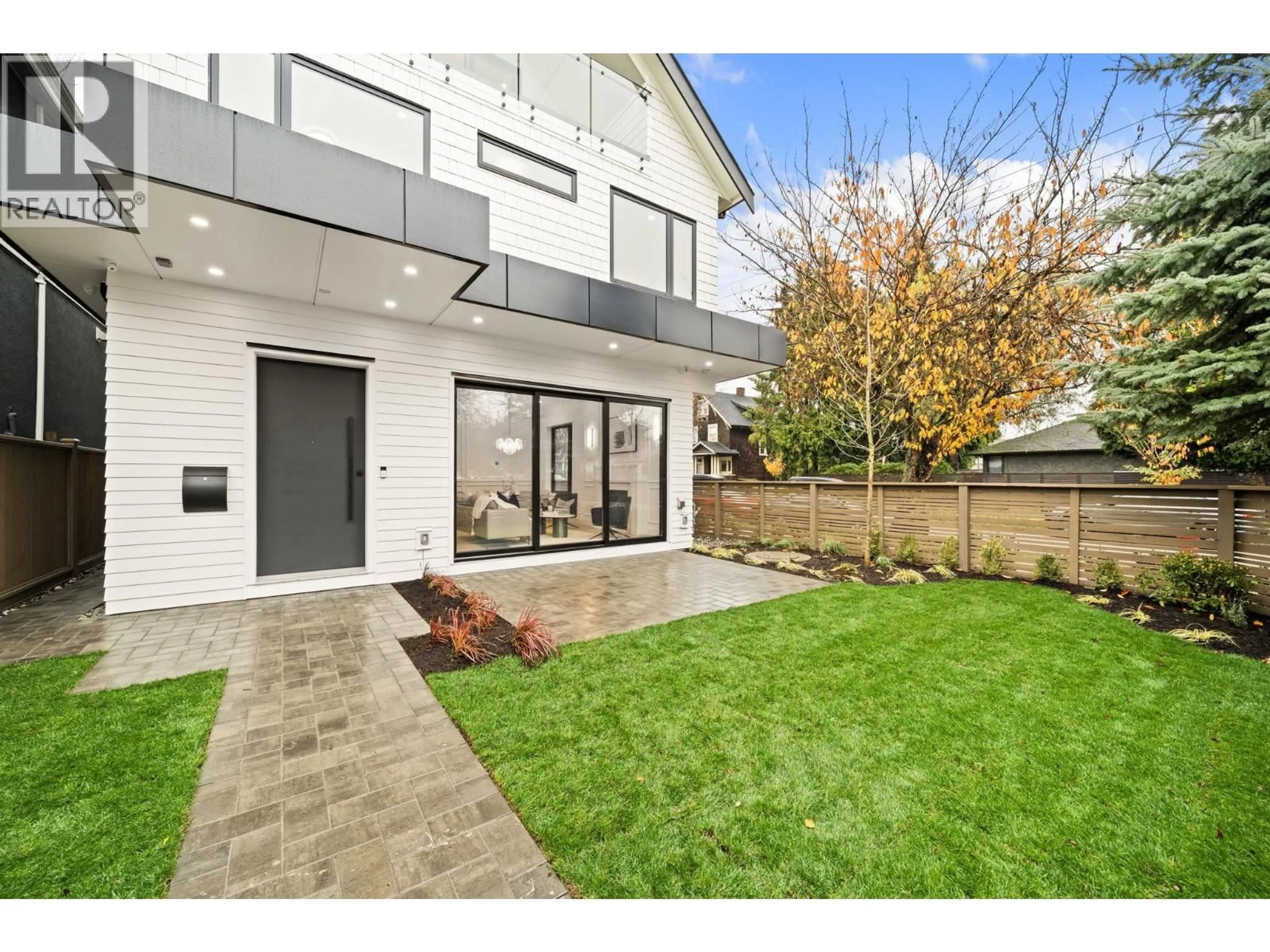 Home with brick exterior material, street for 1095 14TH AVENUE, Vancouver British Columbia V5T2P1