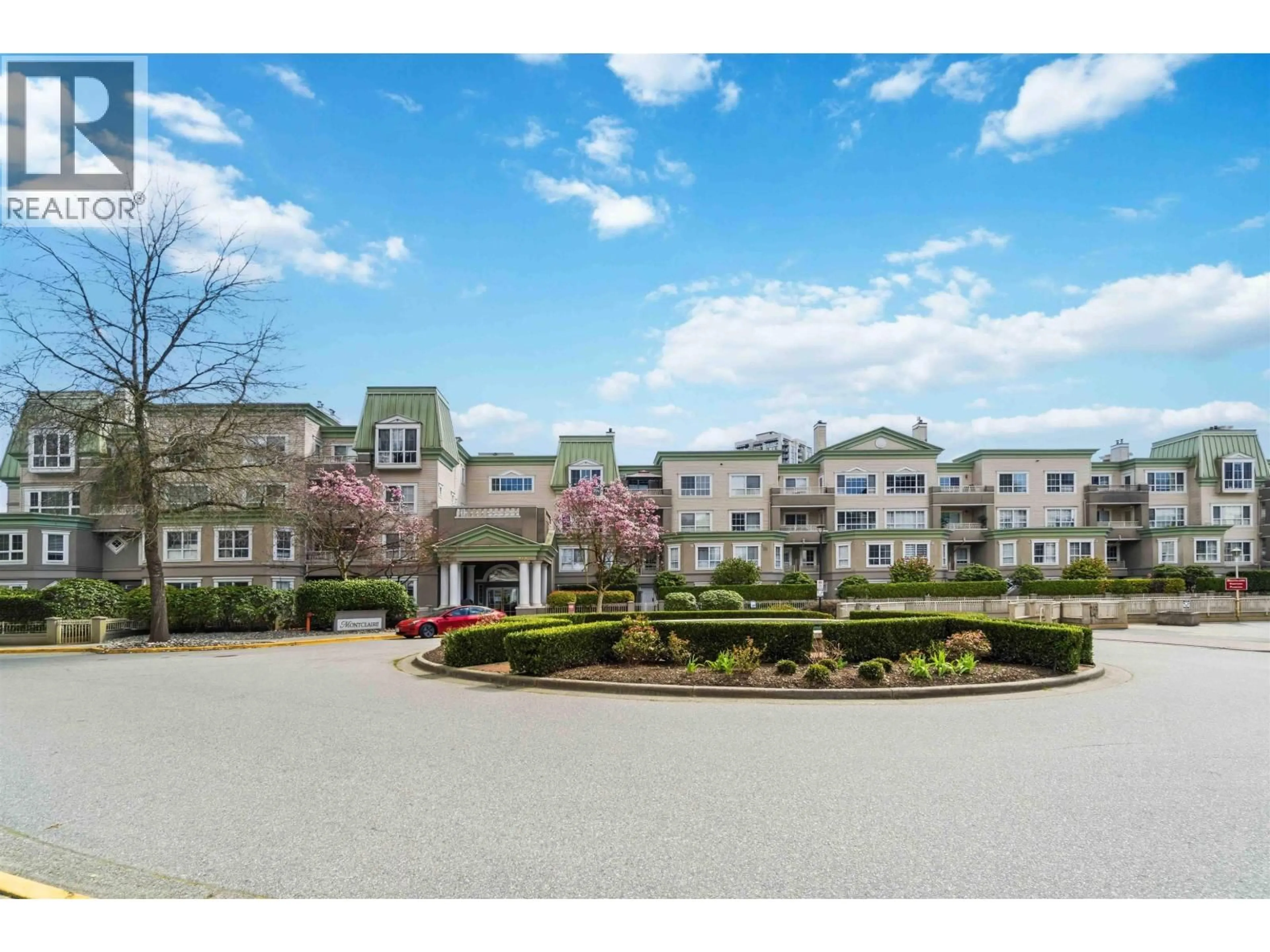 Patio, mountain view for 310 - 2970 PRINCESS CRESCENT, Coquitlam British Columbia V3B7R5