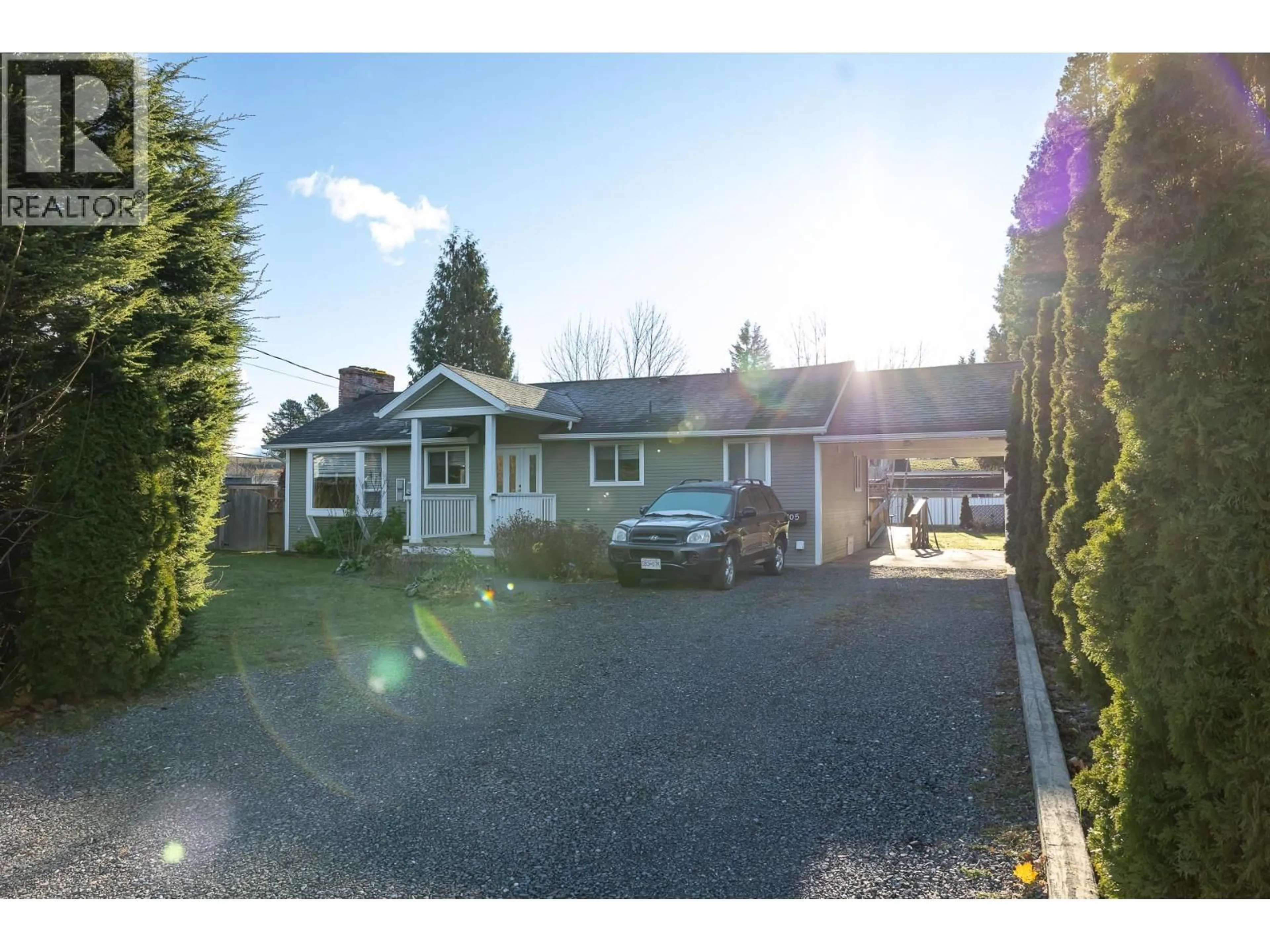 A pic from outside/outdoor area/front of a property/back of a property/a pic from drone, street for 4805 WALSH AVENUE, Terrace British Columbia V8G1Y8