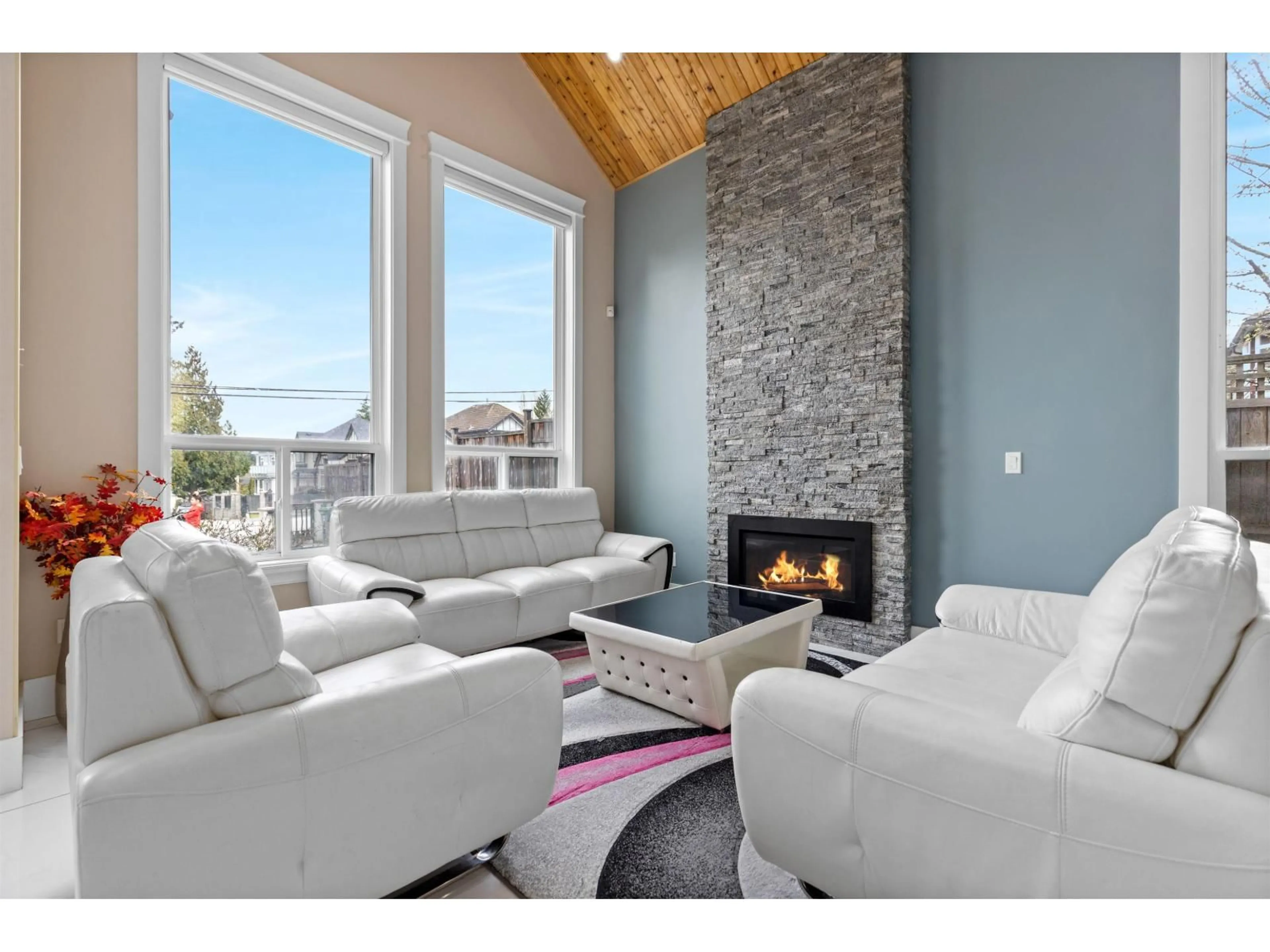 Living room with furniture, unknown for 12768 97A AVENUE, Surrey British Columbia V3V2H5