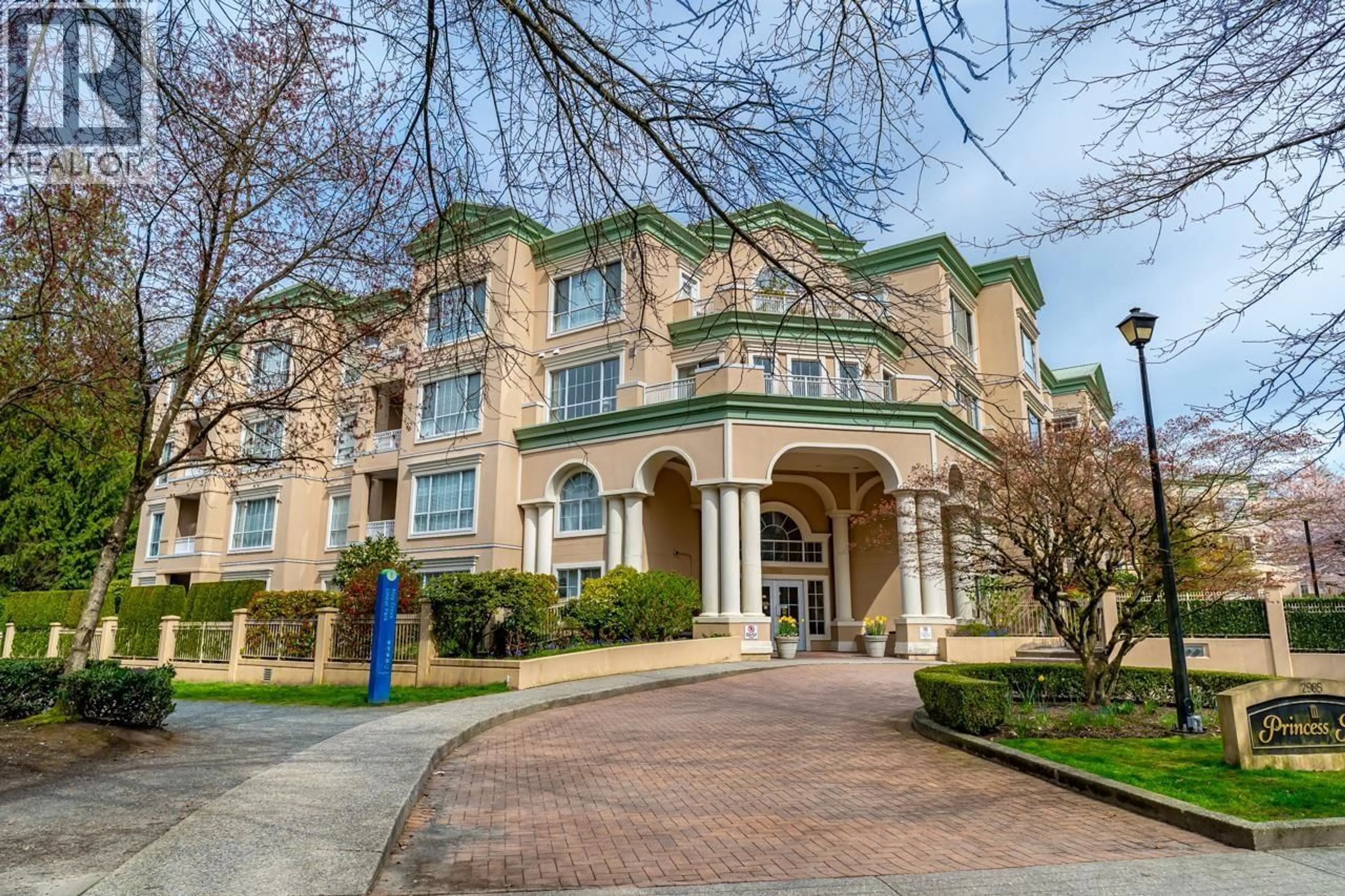 Unknown for 219 - 2985 PRINCESS CRESCENT, Coquitlam British Columbia V3B7P3