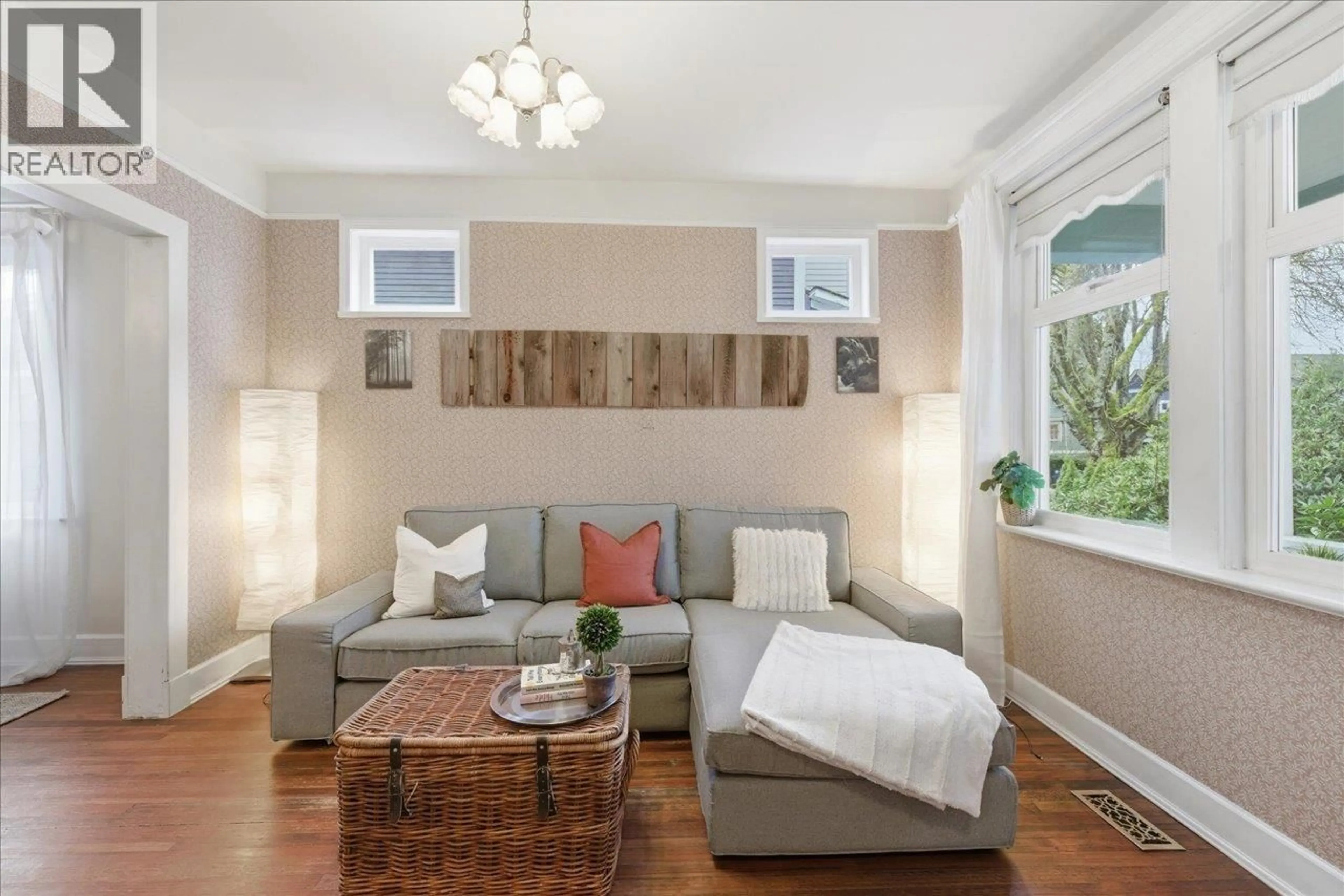 Living room with furniture, unknown for 2232 14TH AVENUE, Vancouver British Columbia V6K2W1