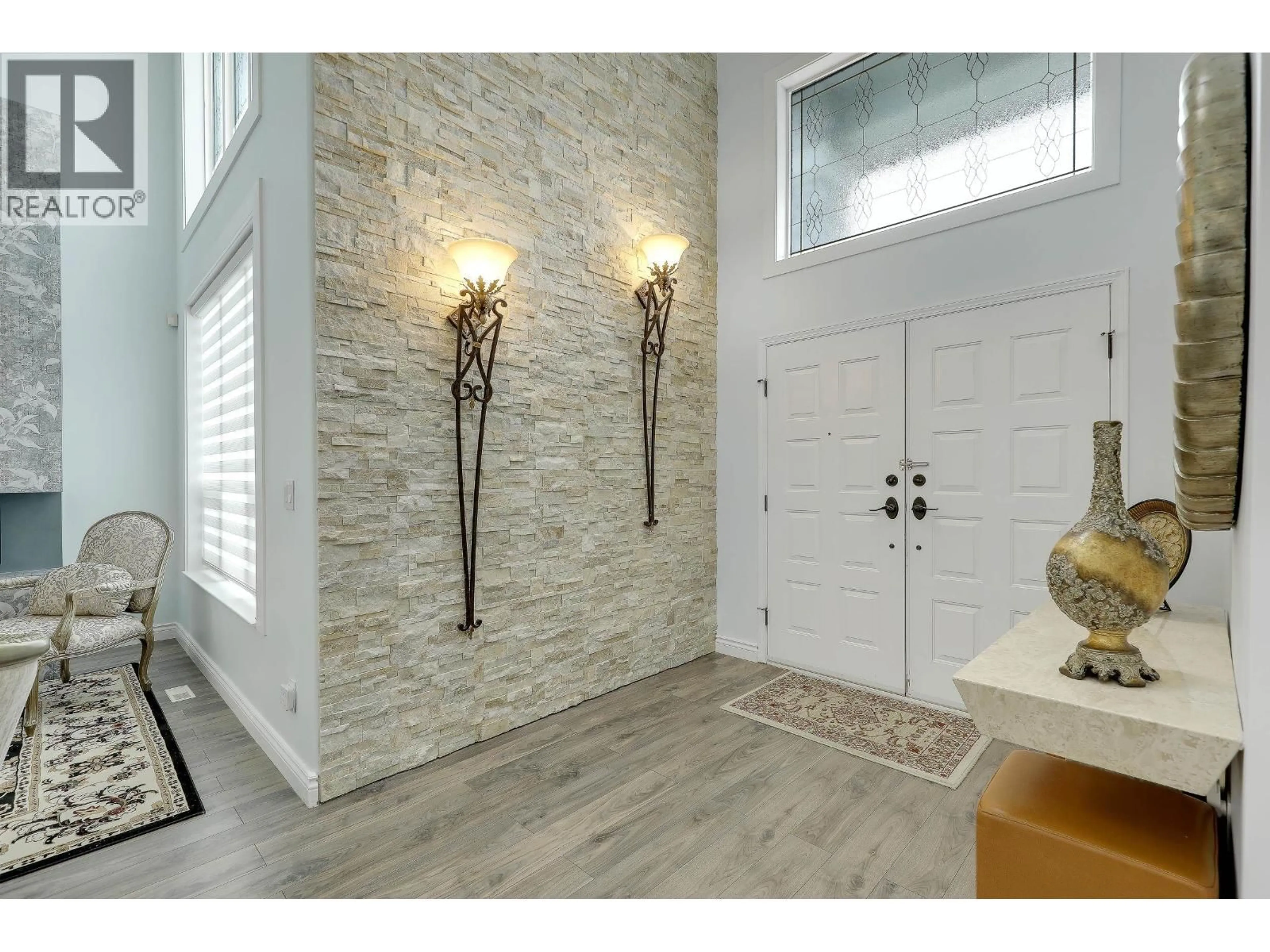 Indoor entryway for 3070 WADDINGTON PLACE, Coquitlam British Columbia V3E2Y9