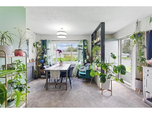 8687 ELM DRIVE, Chilliwack 4