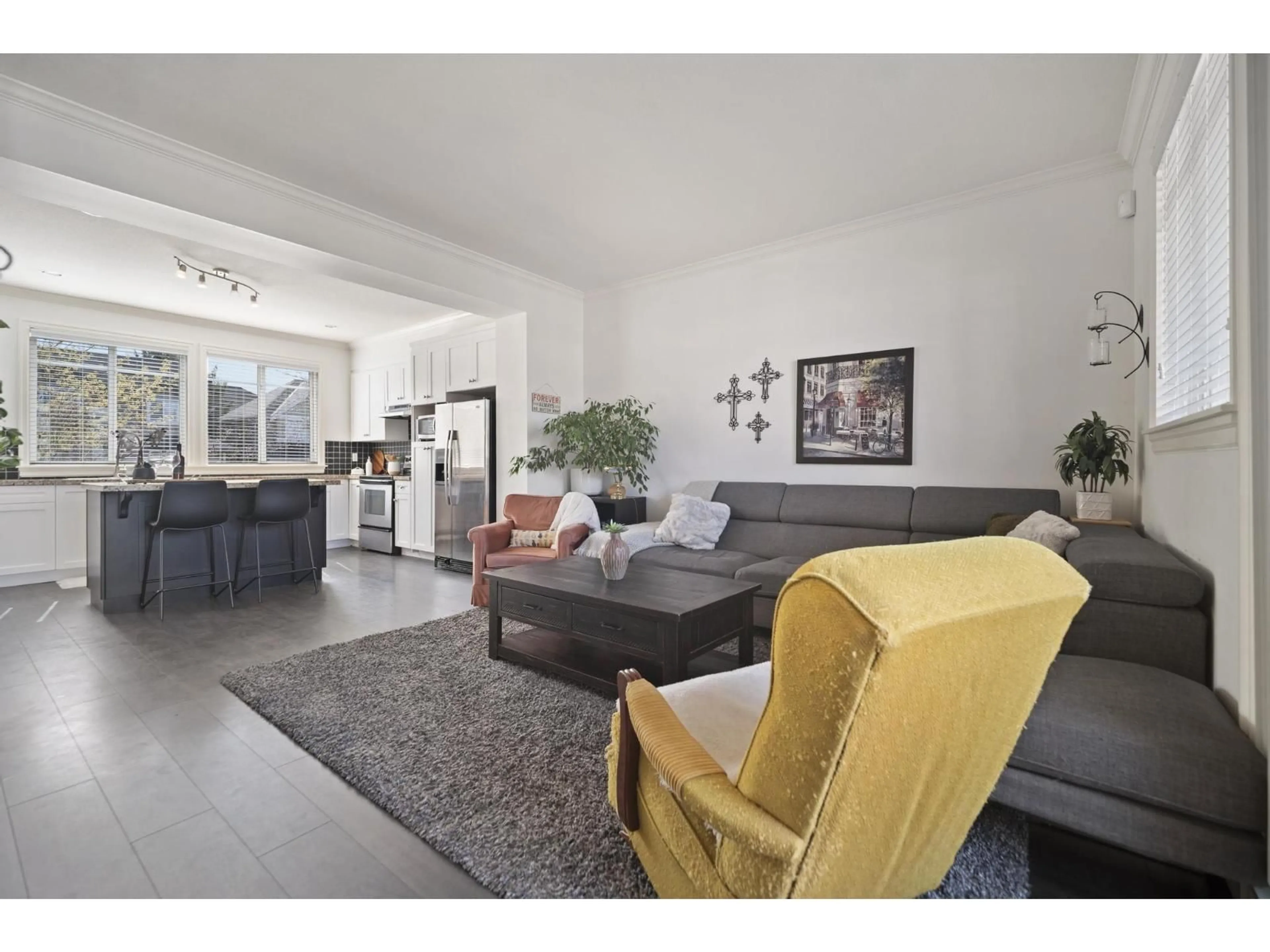 Living room with furniture, unknown for 22 - 7168 179 STREET, Surrey British Columbia V3S8C5