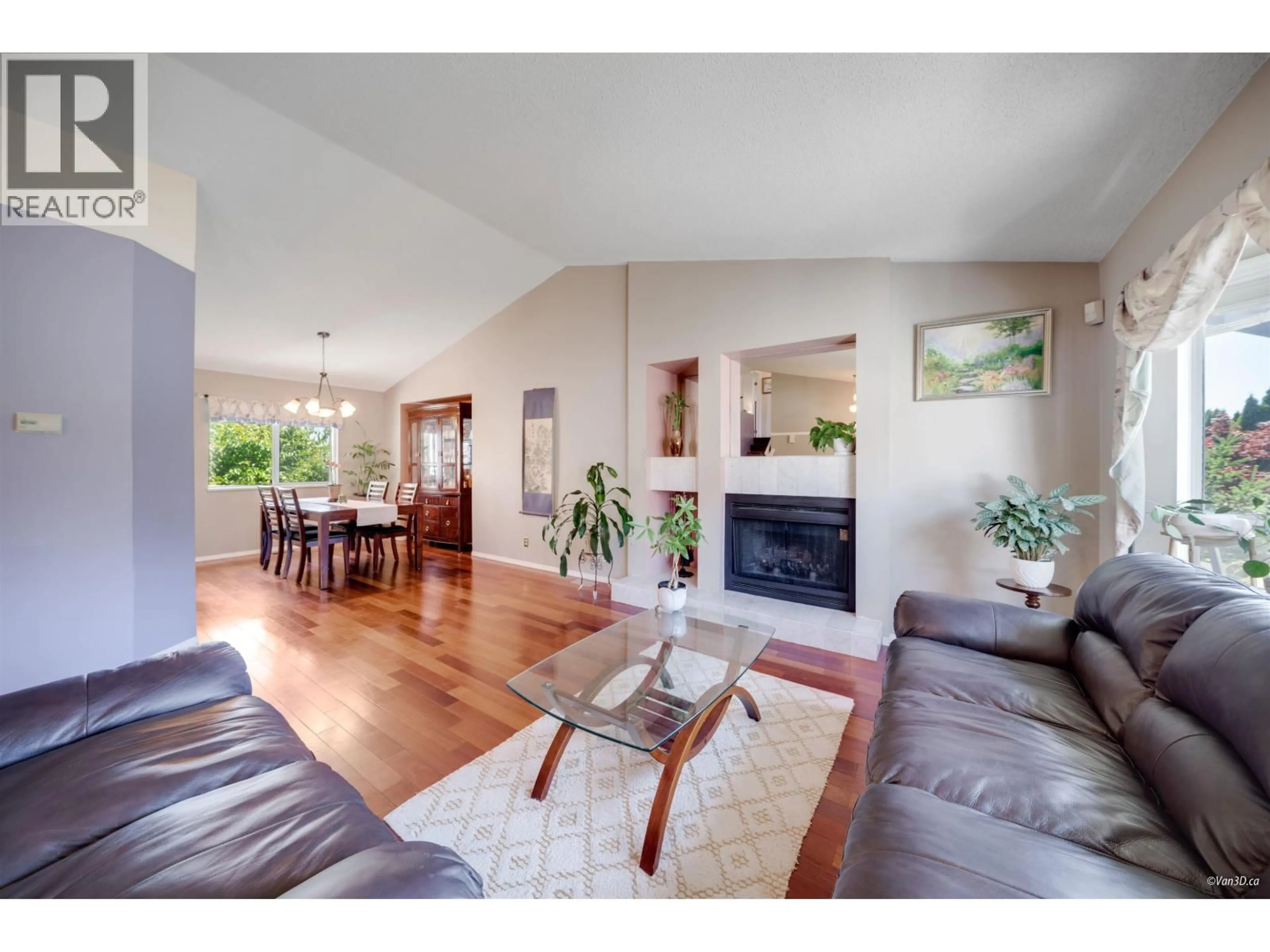 Living room with furniture, wood/laminate floor for 1295 DAIMLER STREET, Coquitlam British Columbia V3B6P5