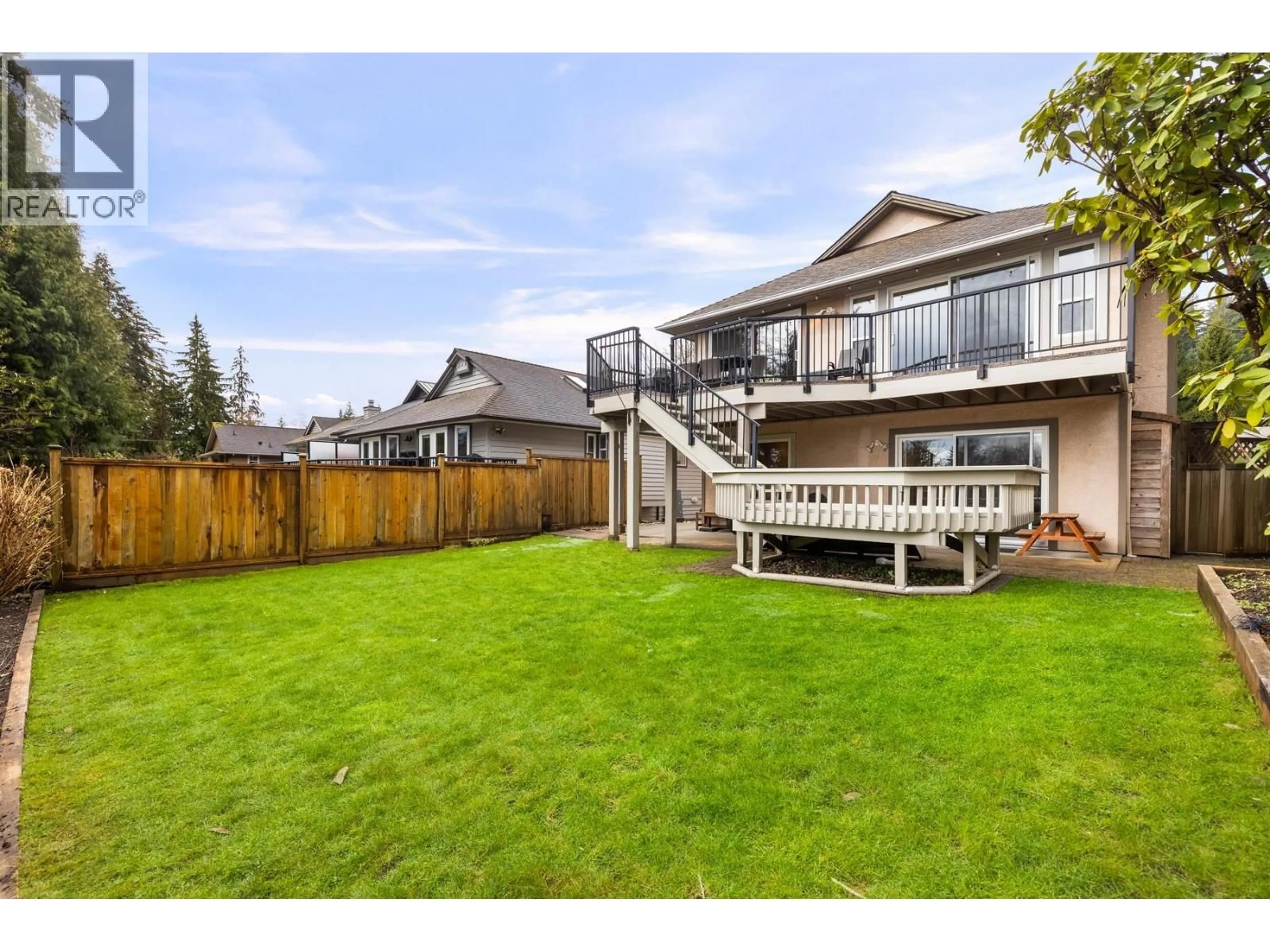 Patio, mountain view for 3985 FRAMES PLACE, North Vancouver British Columbia V7G2M5