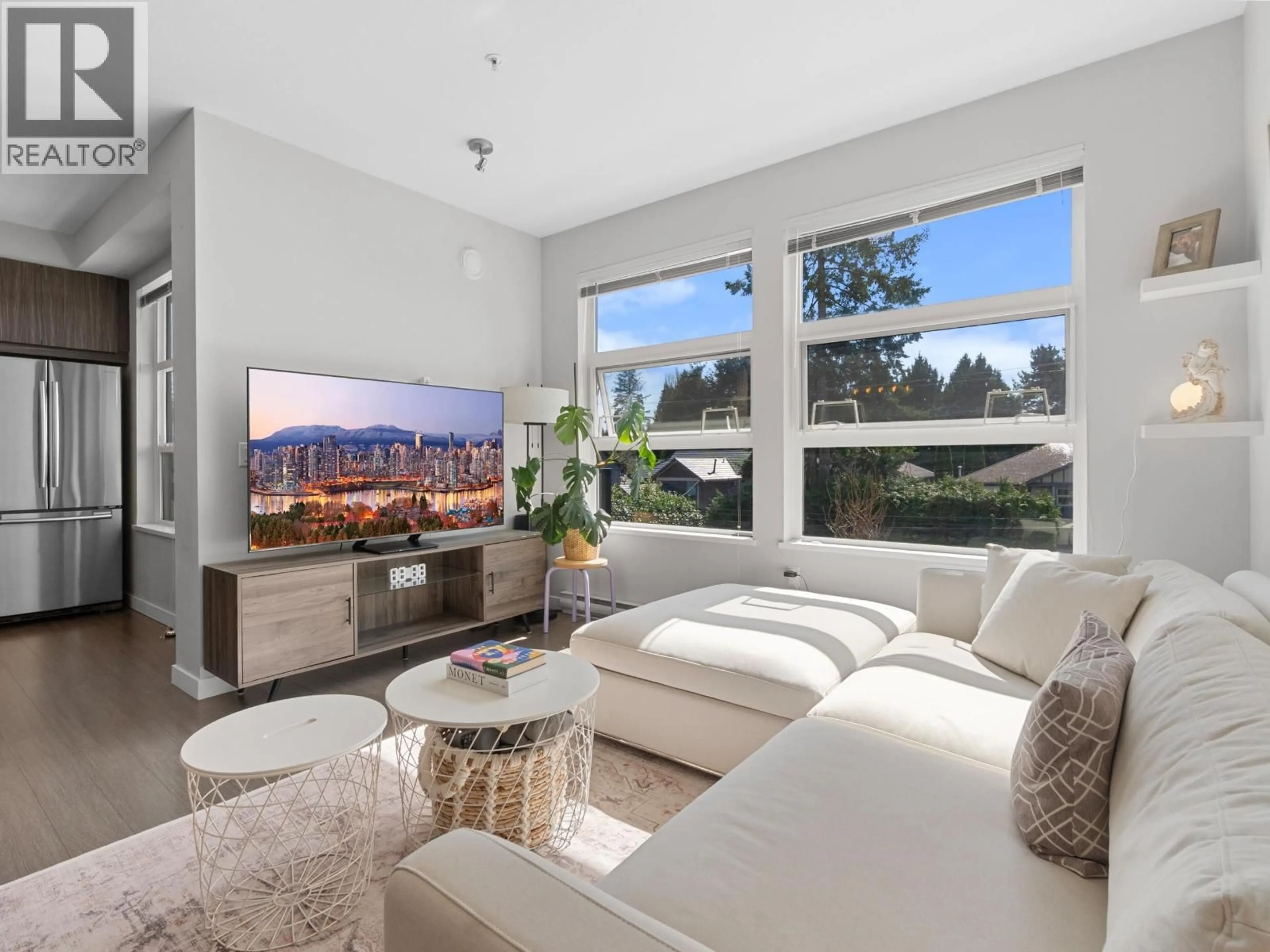 Living room with furniture, unknown for 316 - 607 COTTONWOOD AVENUE, Coquitlam British Columbia V3J0H1