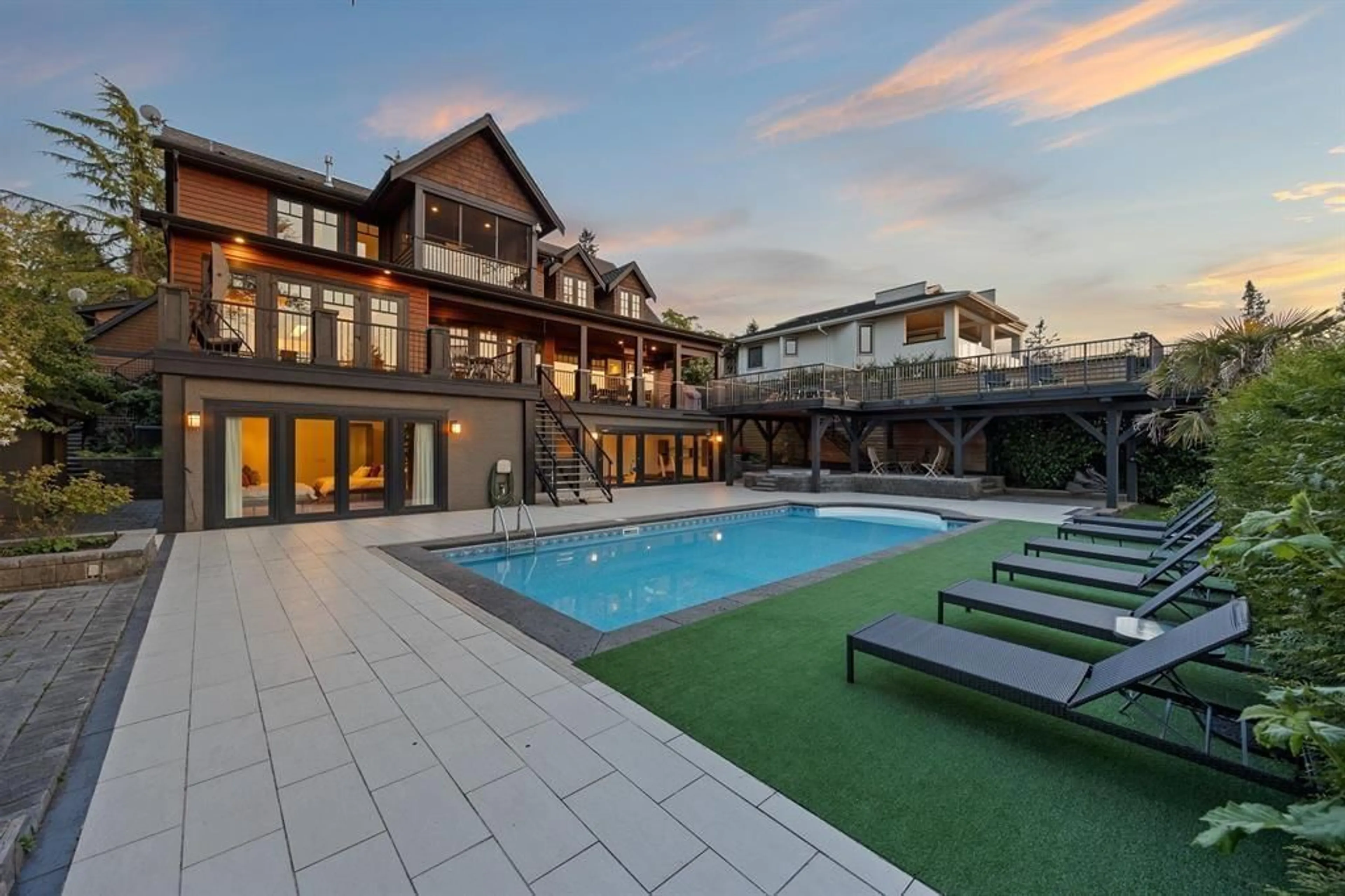 Pool for 2737 CRESCENT DRIVE, Surrey British Columbia V4A3J9