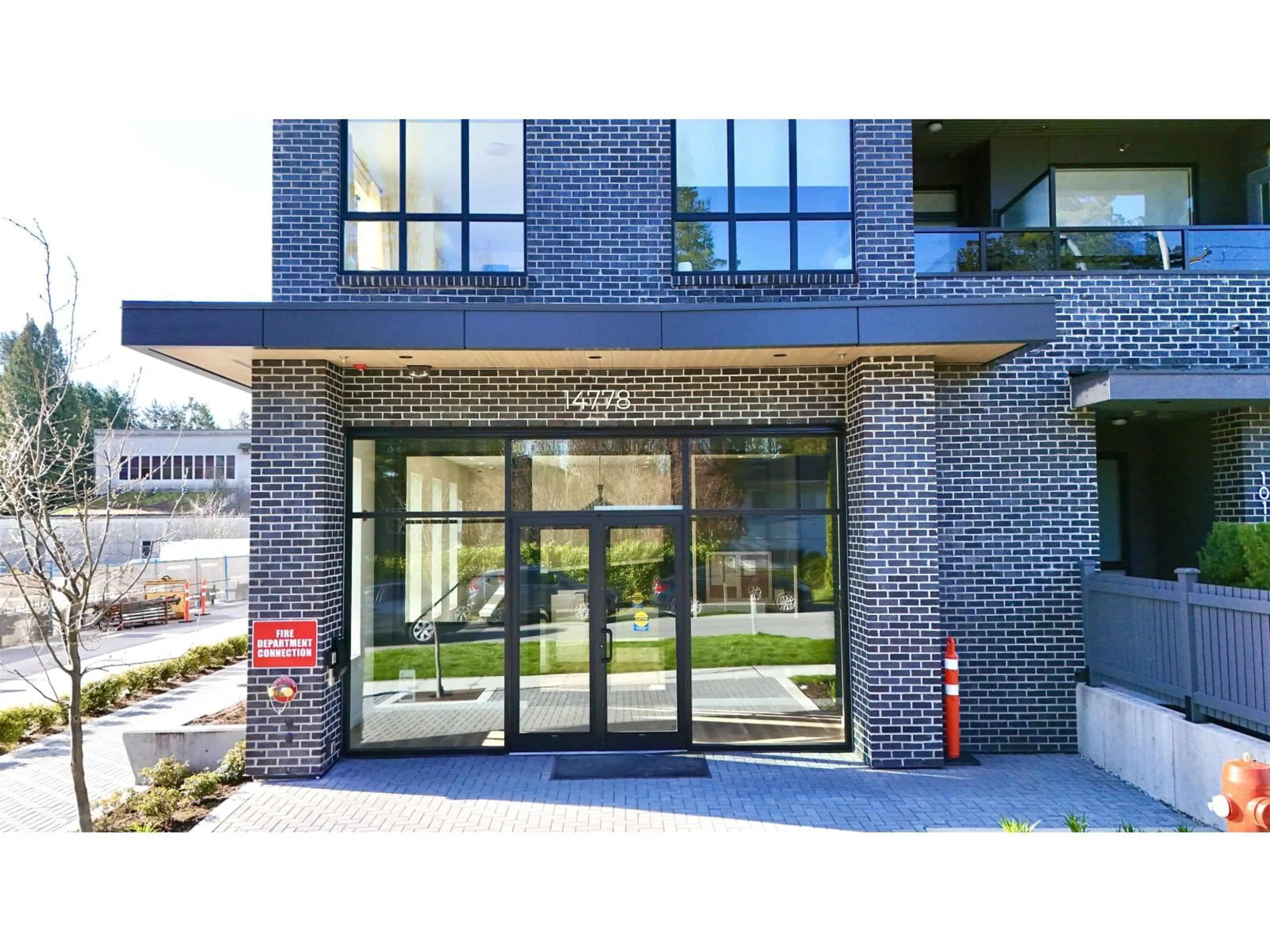 Indoor foyer for 603 - 14778 106 AVENUE, Surrey British Columbia V3R5Y1