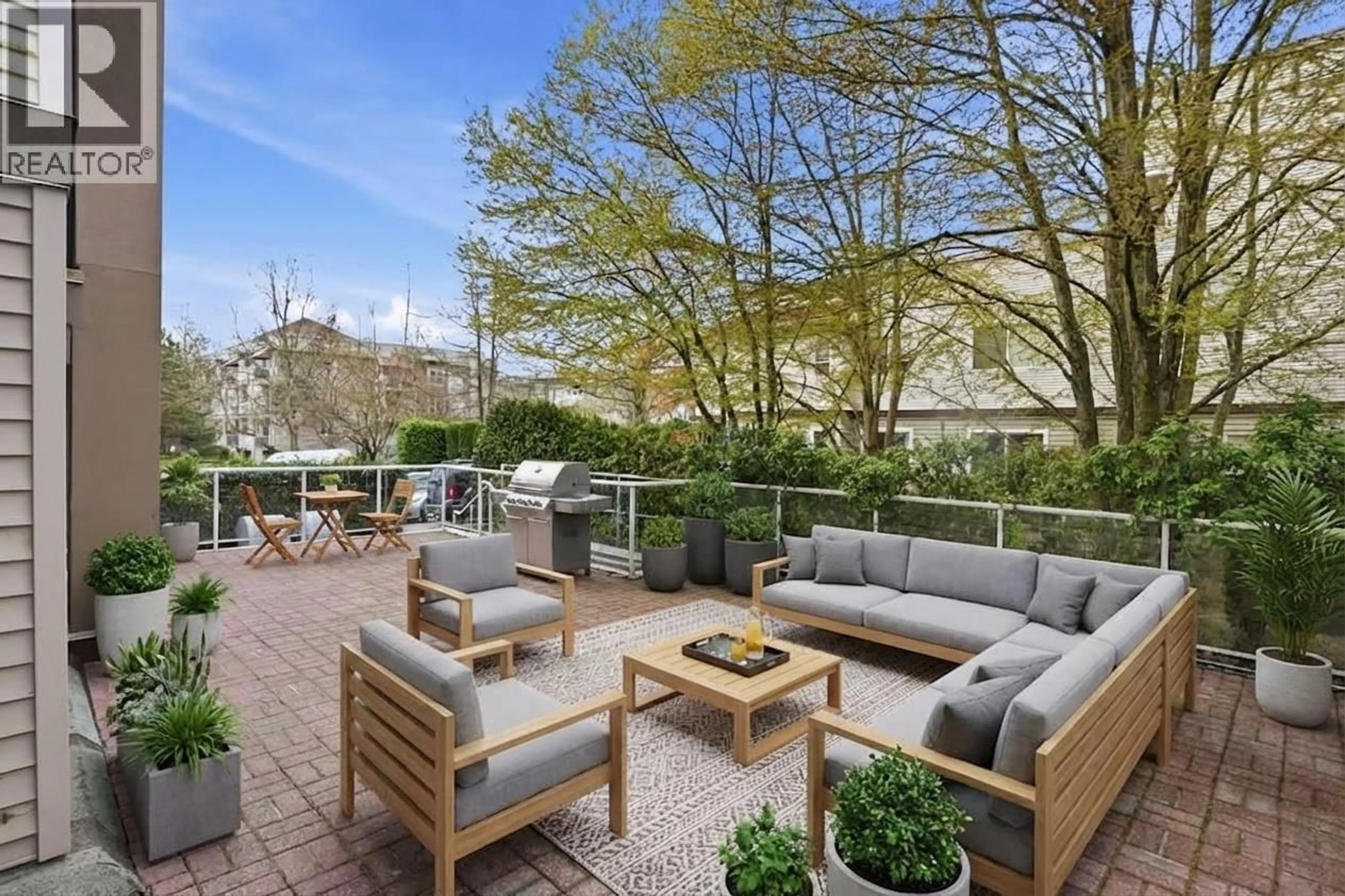 Patio, street for 111 - 4758 53 STREET, Delta British Columbia V4K2Z1