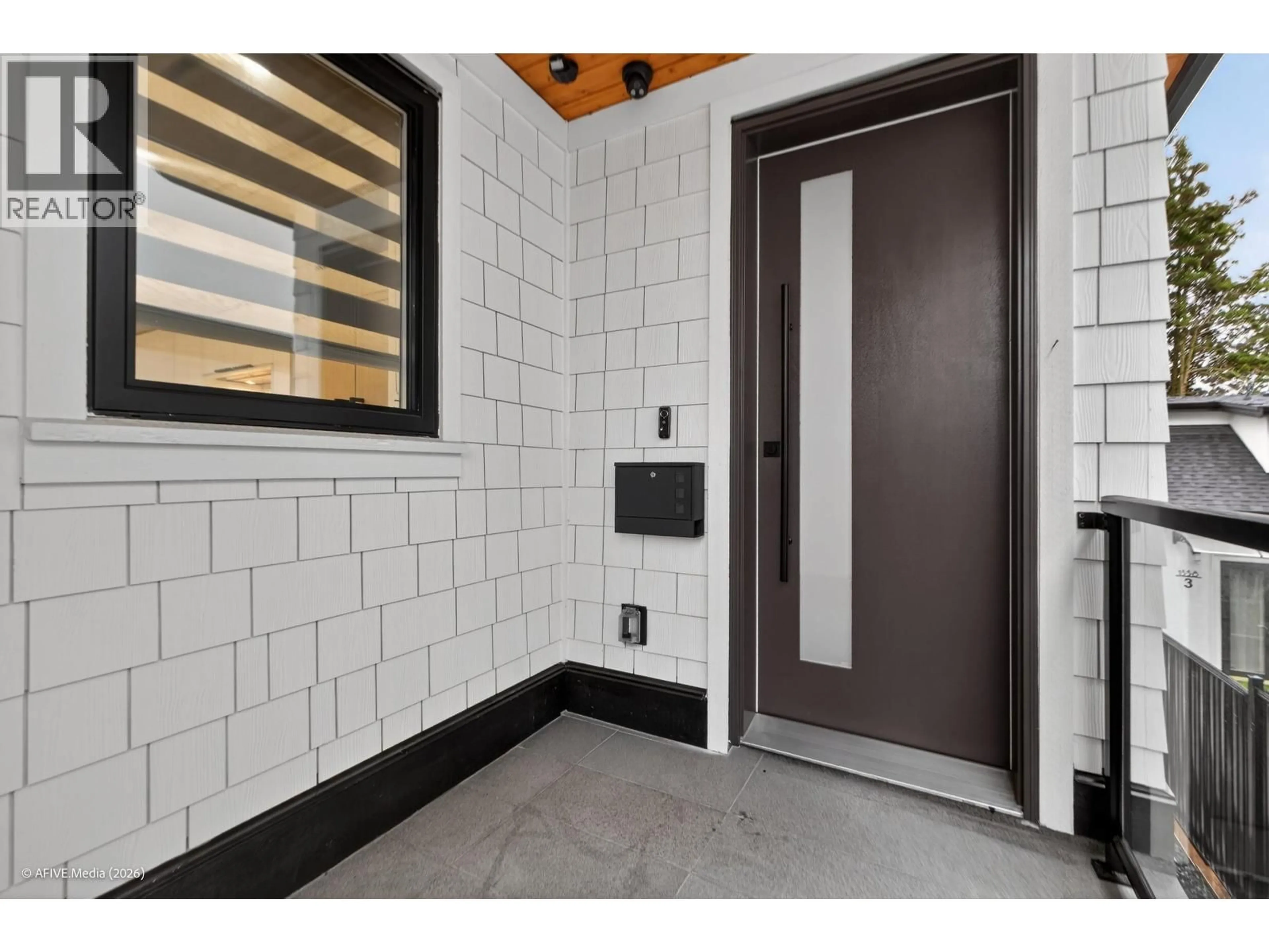 Indoor entryway for 1554 66TH AVENUE, Vancouver British Columbia V6P2R9