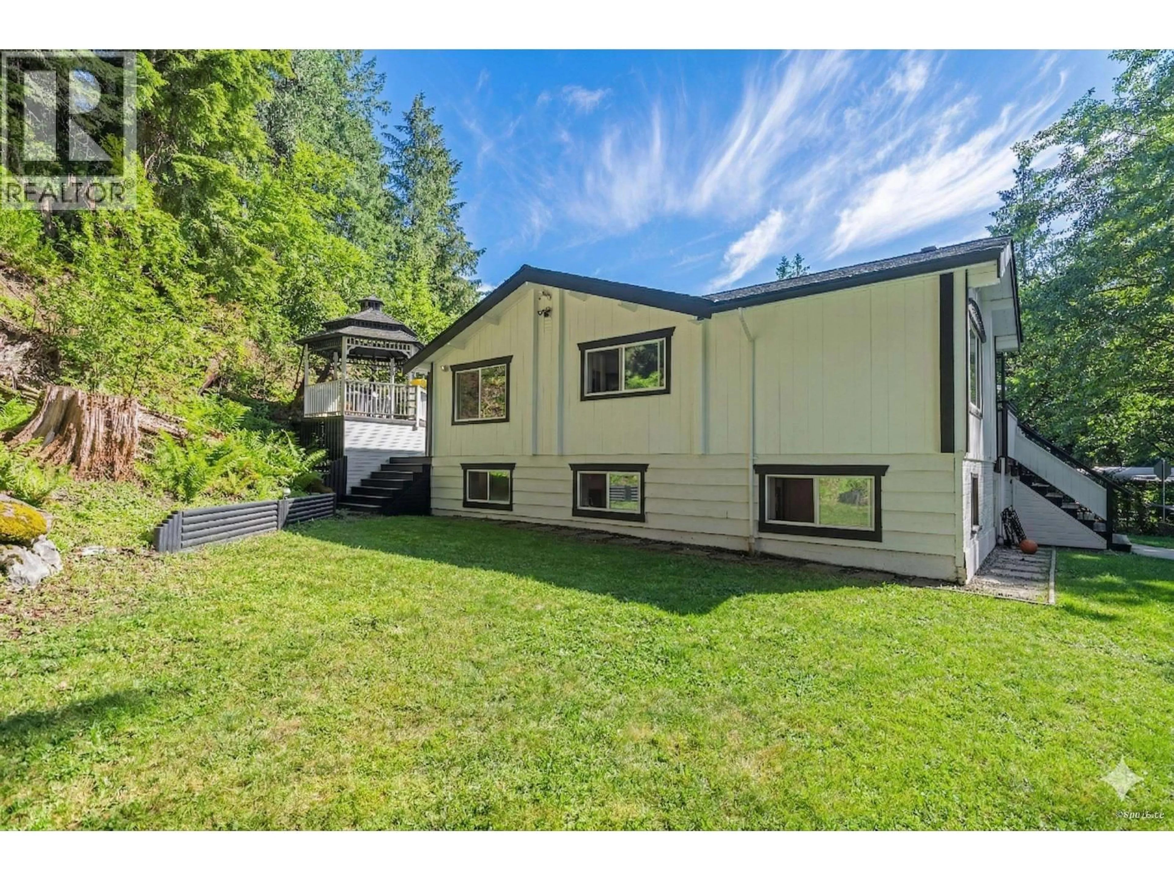 A pic from outside/outdoor area/front of a property/back of a property/a pic from drone, mountain view for 3870 EMERALD DRIVE, North Vancouver British Columbia V7R3B8