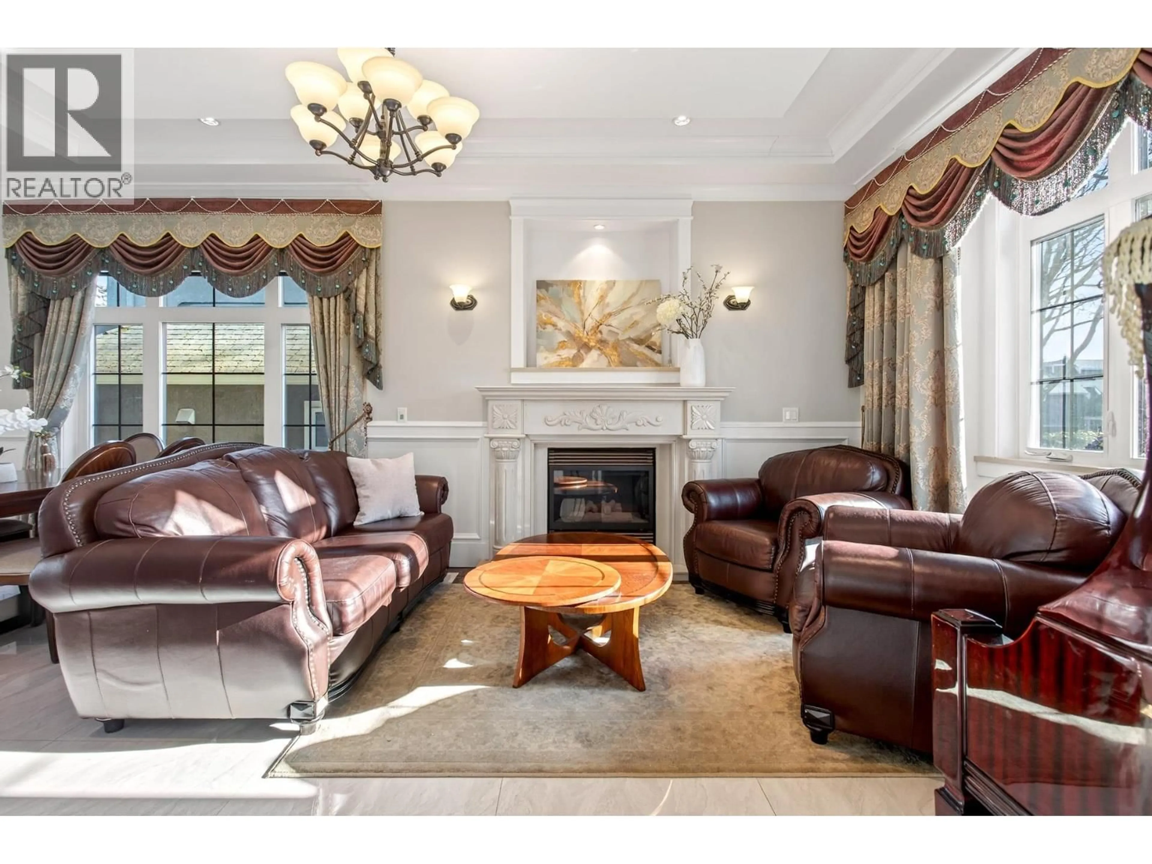 Living room with furniture, unknown for 2989 32ND AVENUE, Vancouver British Columbia V6L2B8