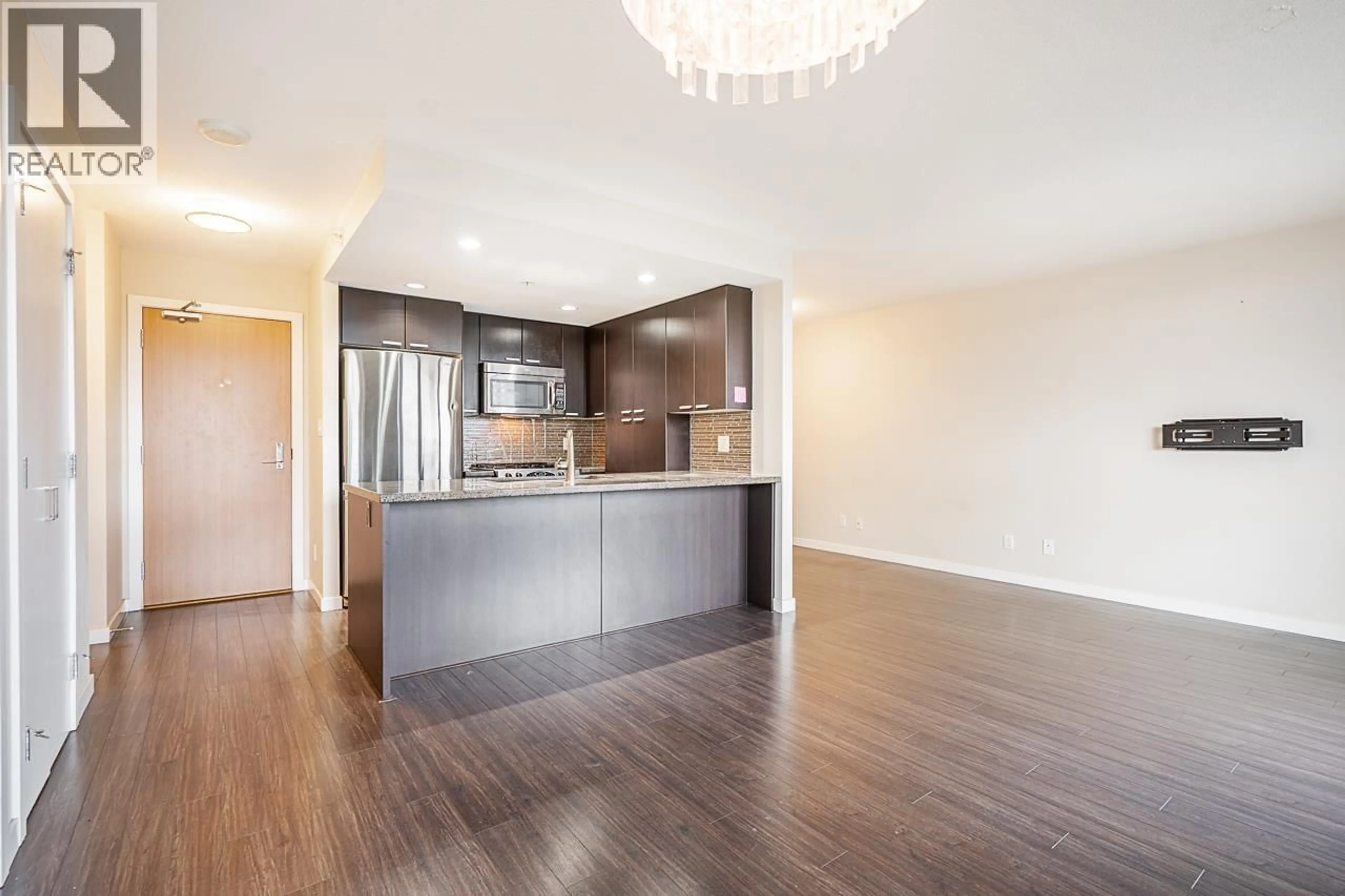 Open concept kitchen, wood/laminate floor for 1705 - 2232 DOUGLAS ROAD, Burnaby British Columbia V5C0G9