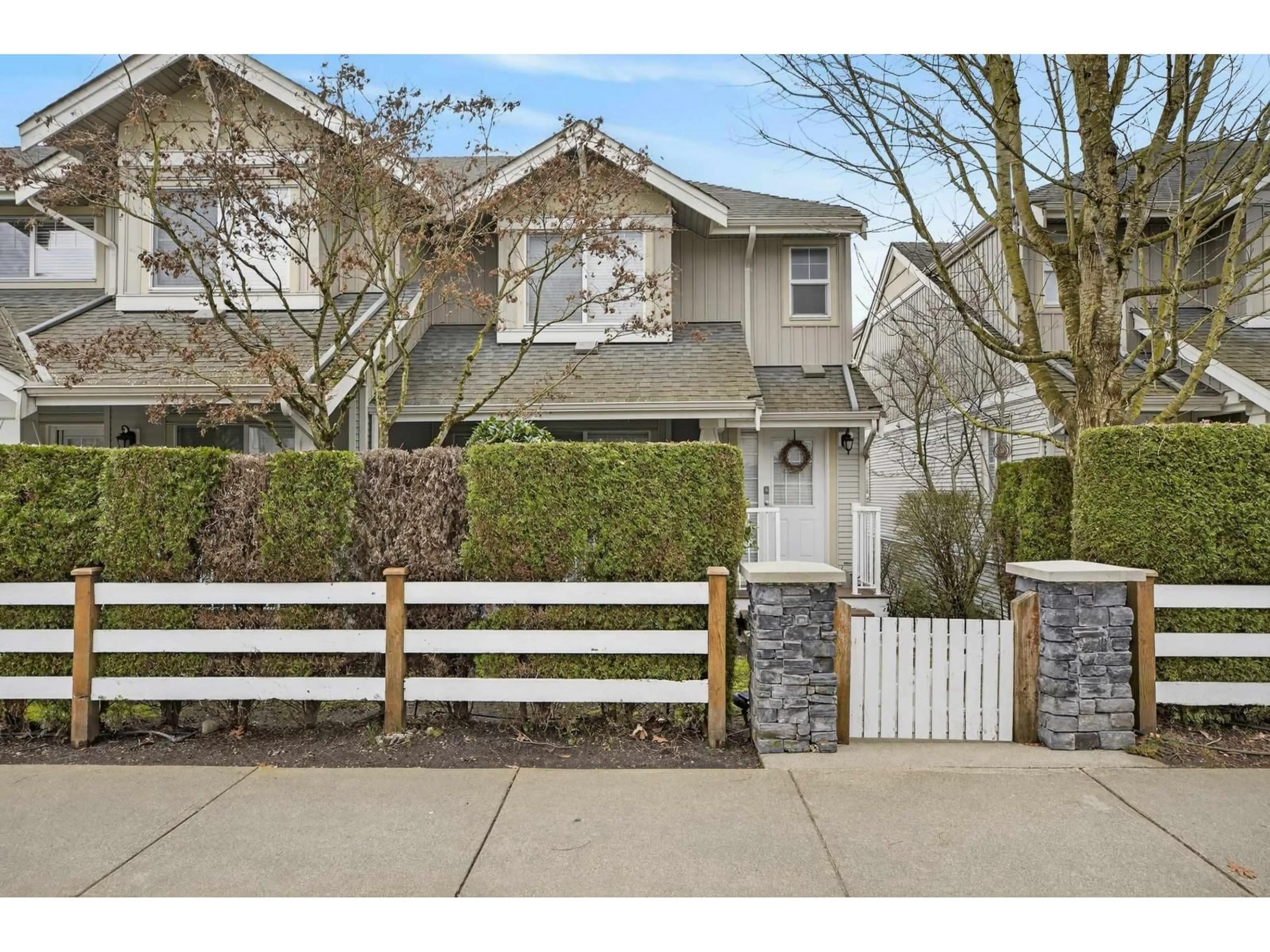 Unknown for 13 - 6568 193B STREET, Surrey British Columbia V4N5S2