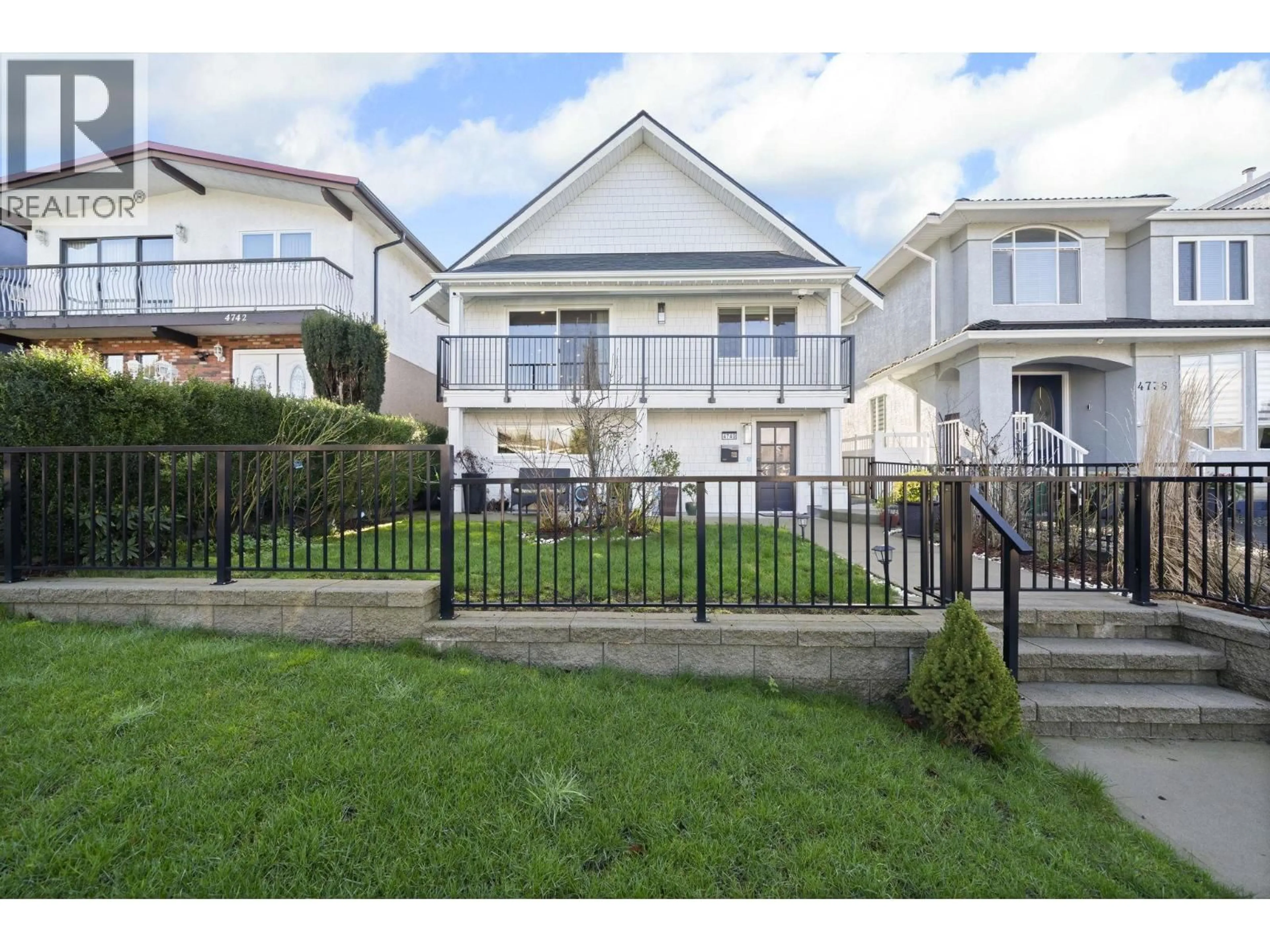 Home with vinyl exterior material, street for 4740 ALBERT STREET, Burnaby British Columbia V5C2G9