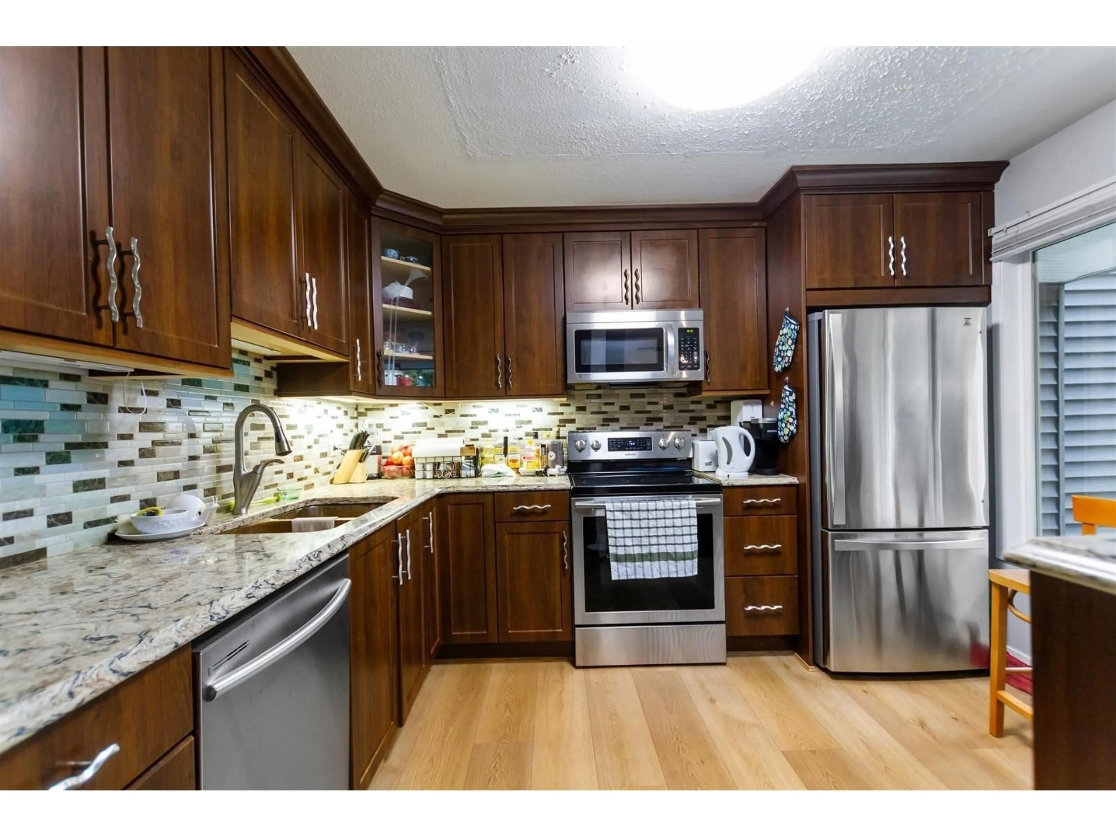 Unknown for 35 - 20155 50 AVENUE, Langley British Columbia V3A6R8