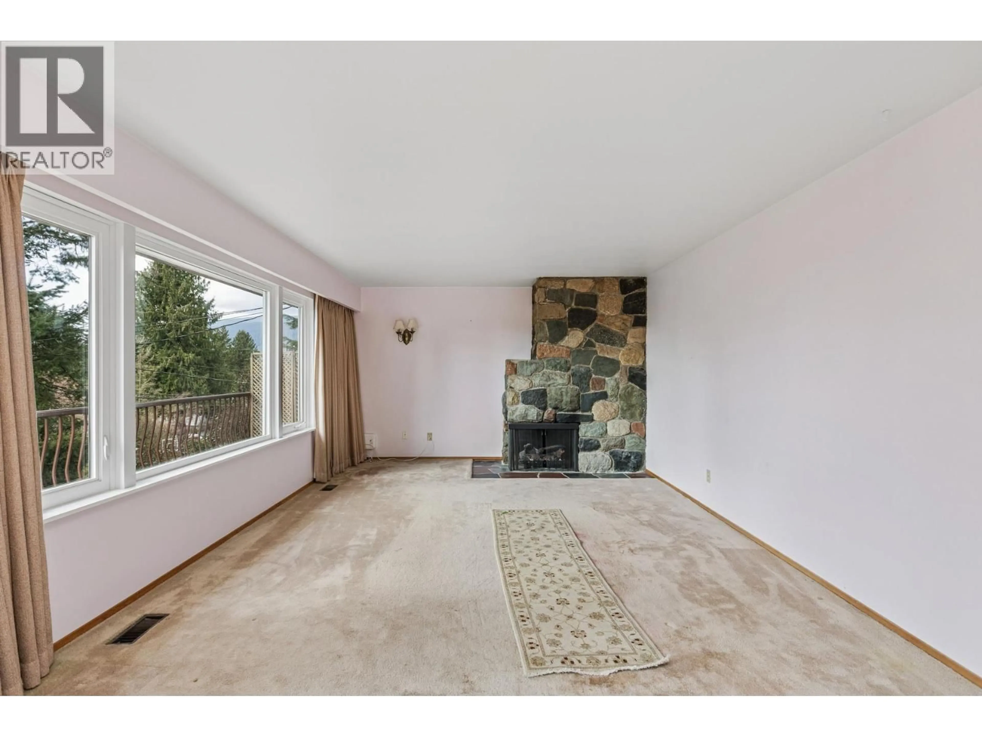 A pic of a room for 702 WINONA AVENUE, North Vancouver British Columbia V7R2B1