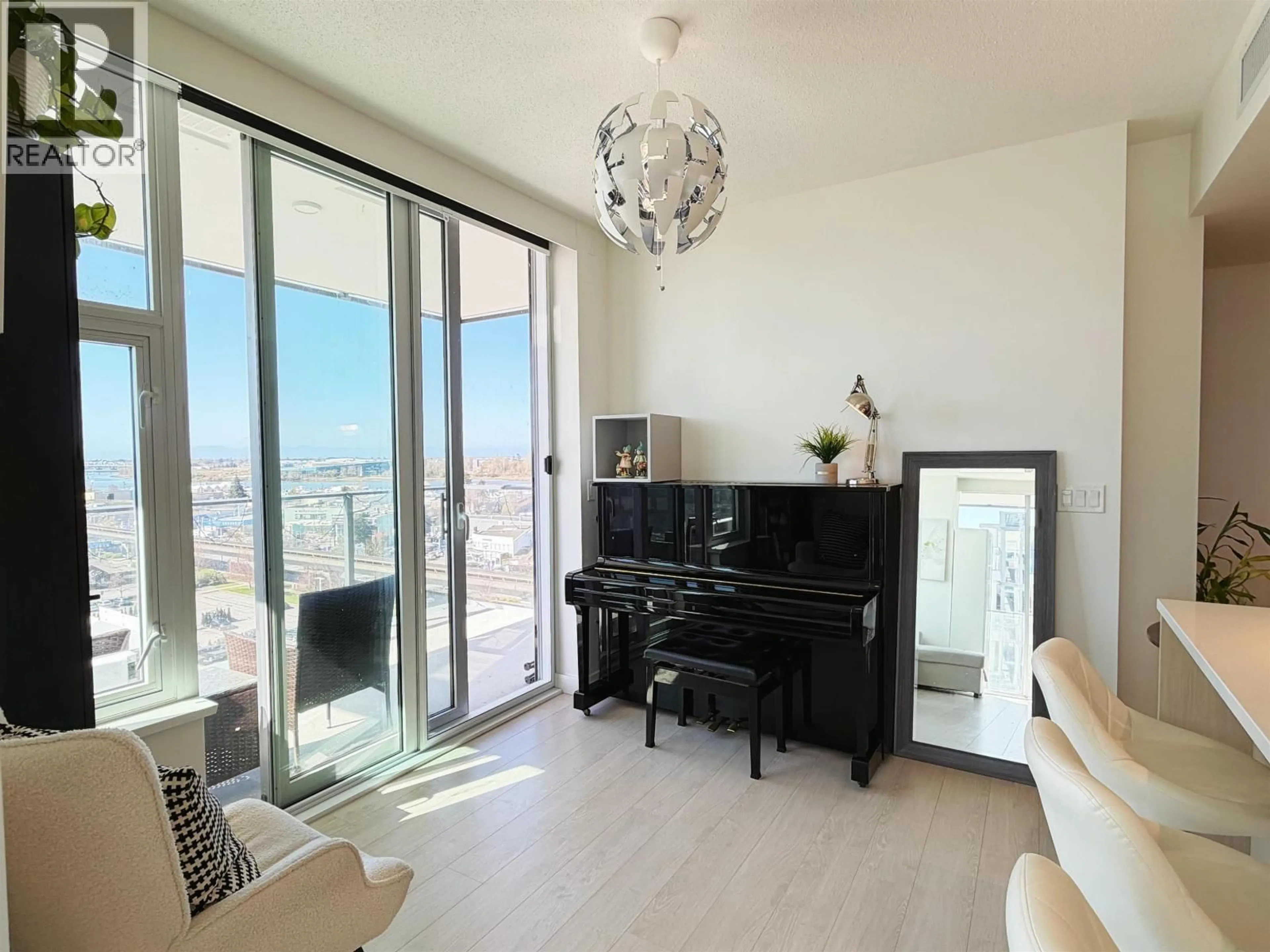 Unknown for 1001 - 8611 HAZELBRIDGE WAY, Richmond British Columbia V6X0W8