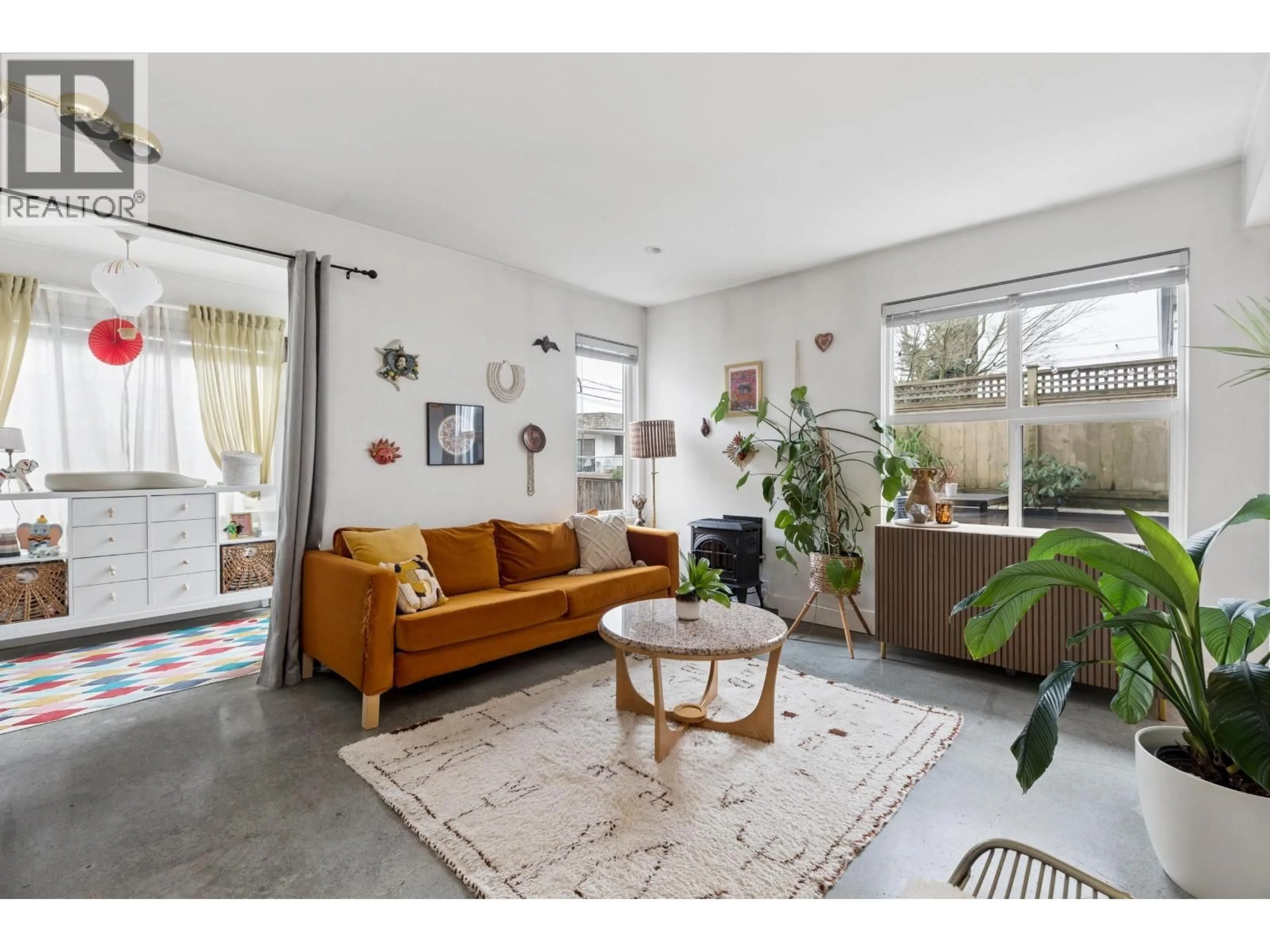 Living room with furniture, unknown for 105 - 507 6TH AVENUE, Vancouver British Columbia V5T1K9