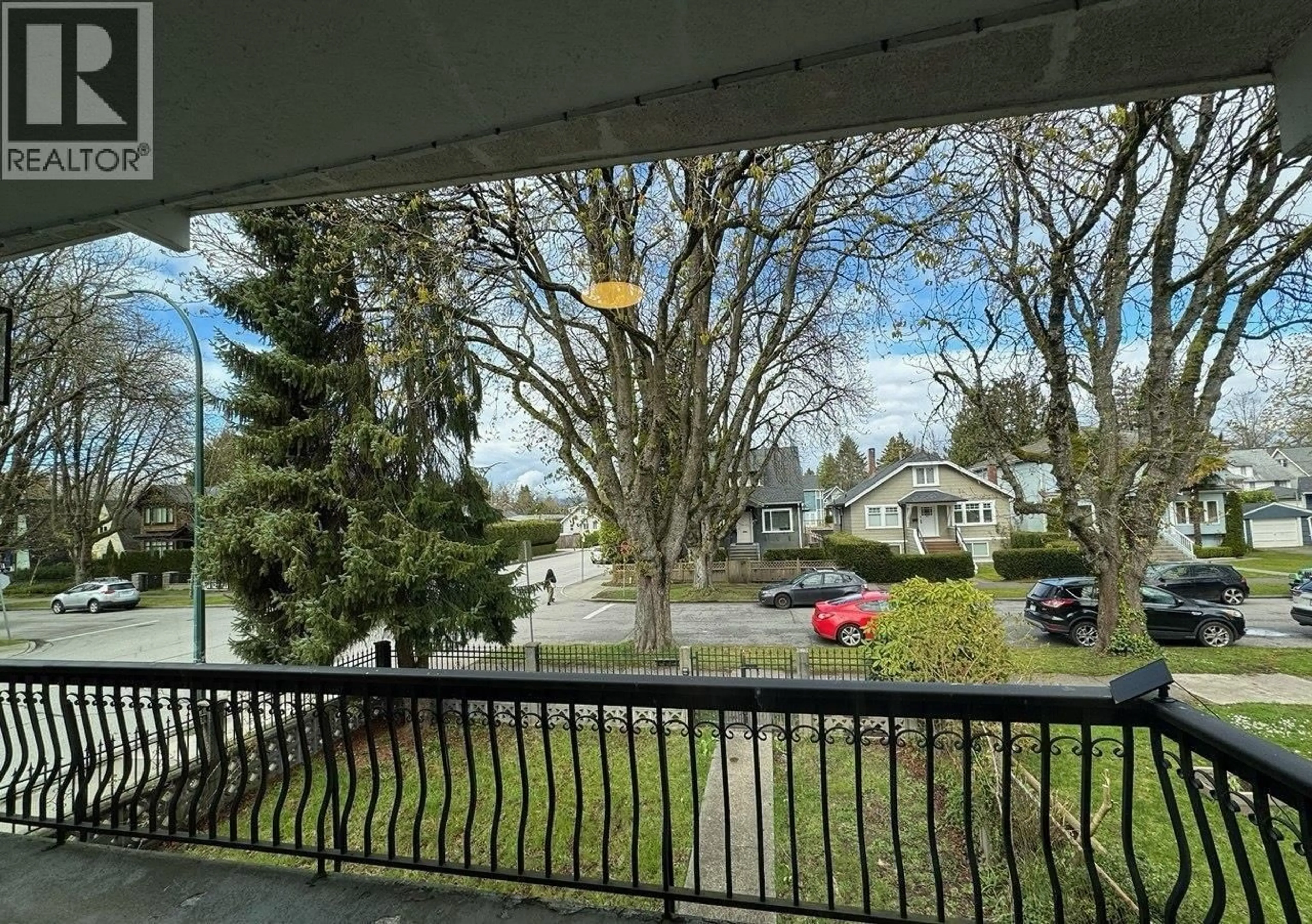 Patio, city buildings view from balcony for 2790 12TH AVENUE, Vancouver British Columbia V6K2P6
