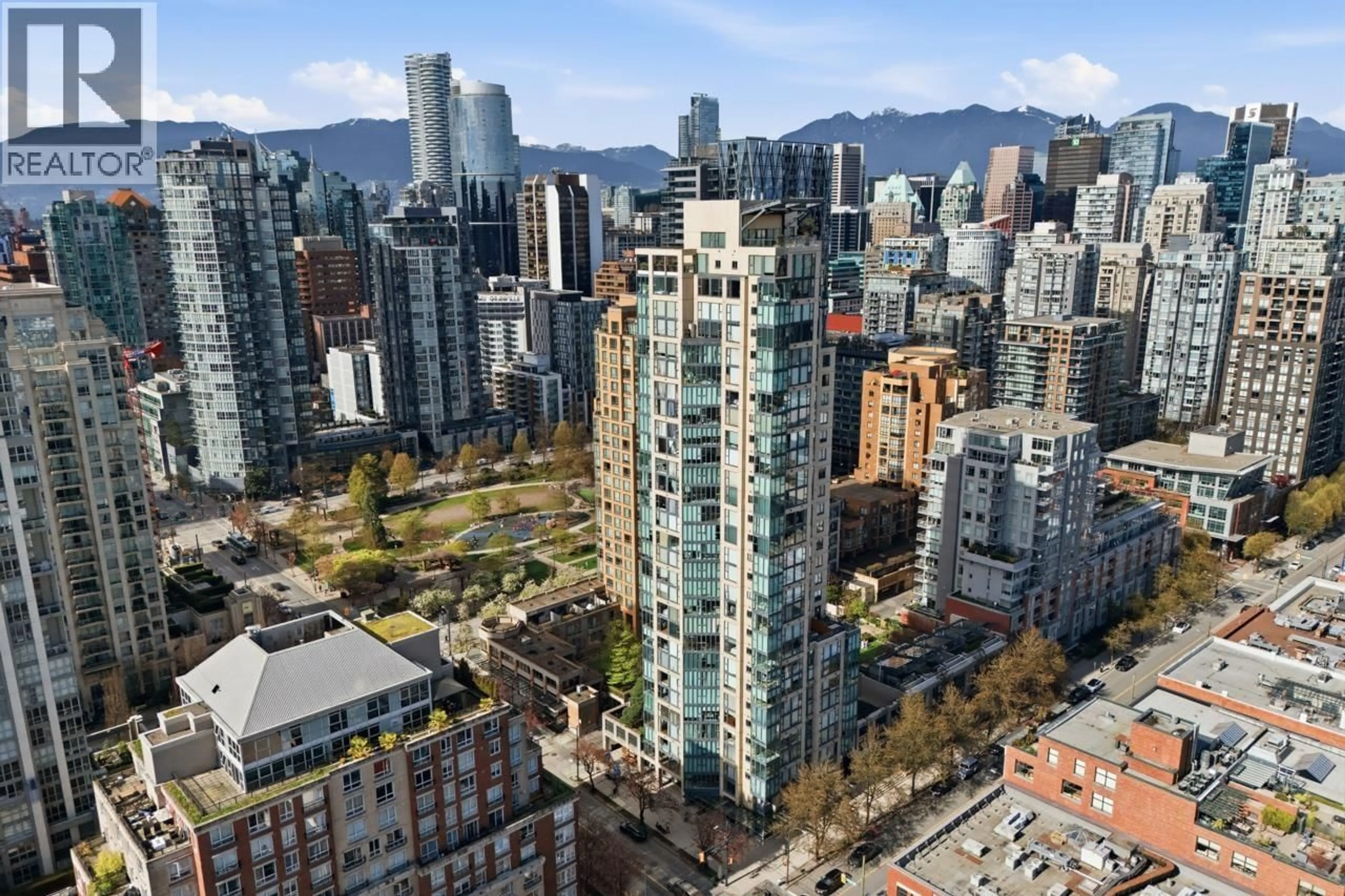 A pic from outside/outdoor area/front of a property/back of a property/a pic from drone, city buildings view from balcony for 501 - 1155 HOMER STREET, Vancouver British Columbia V6B5T5
