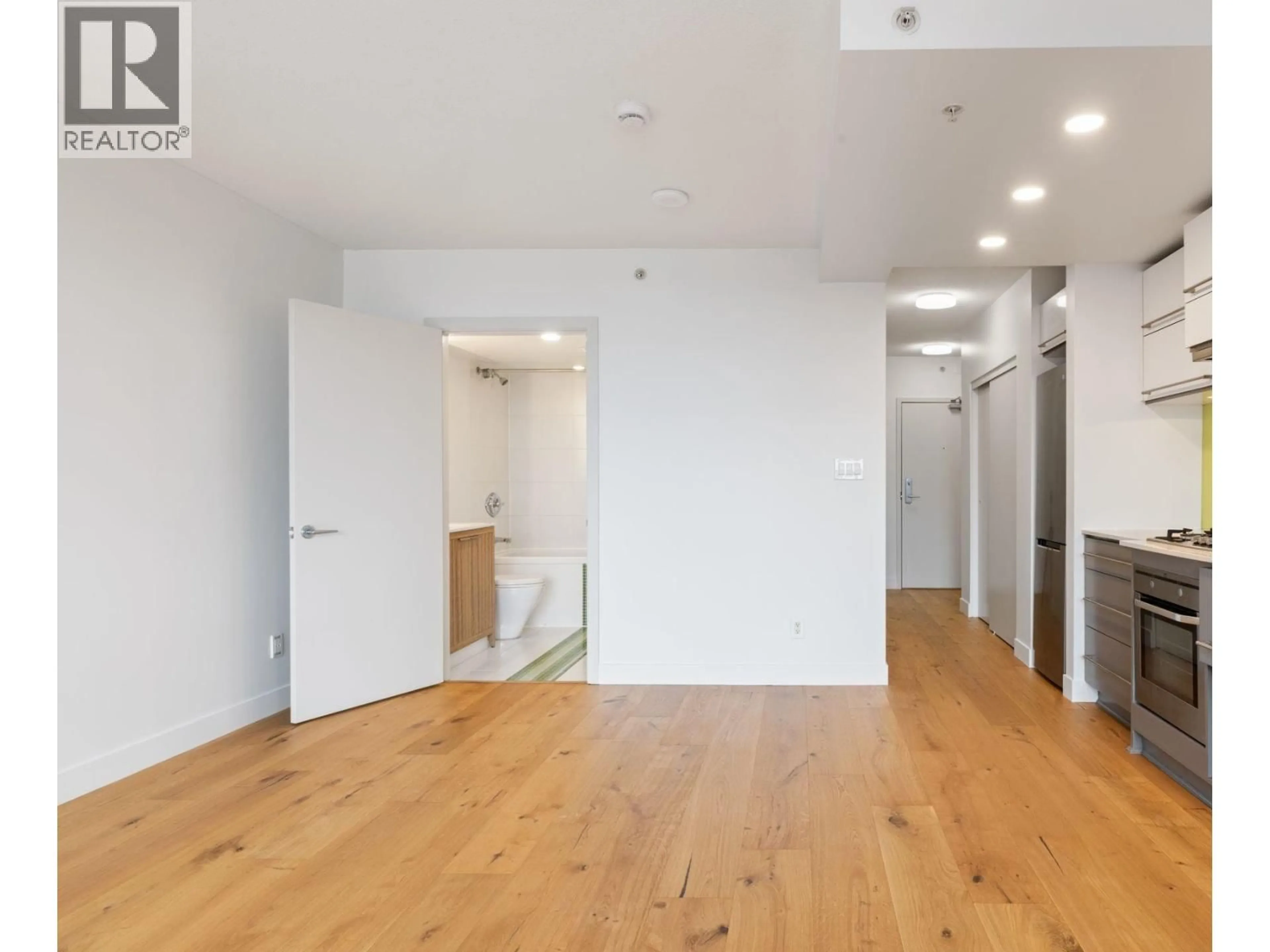 Unknown for 710 - 718 MAIN STREET, Vancouver British Columbia V6A0B1