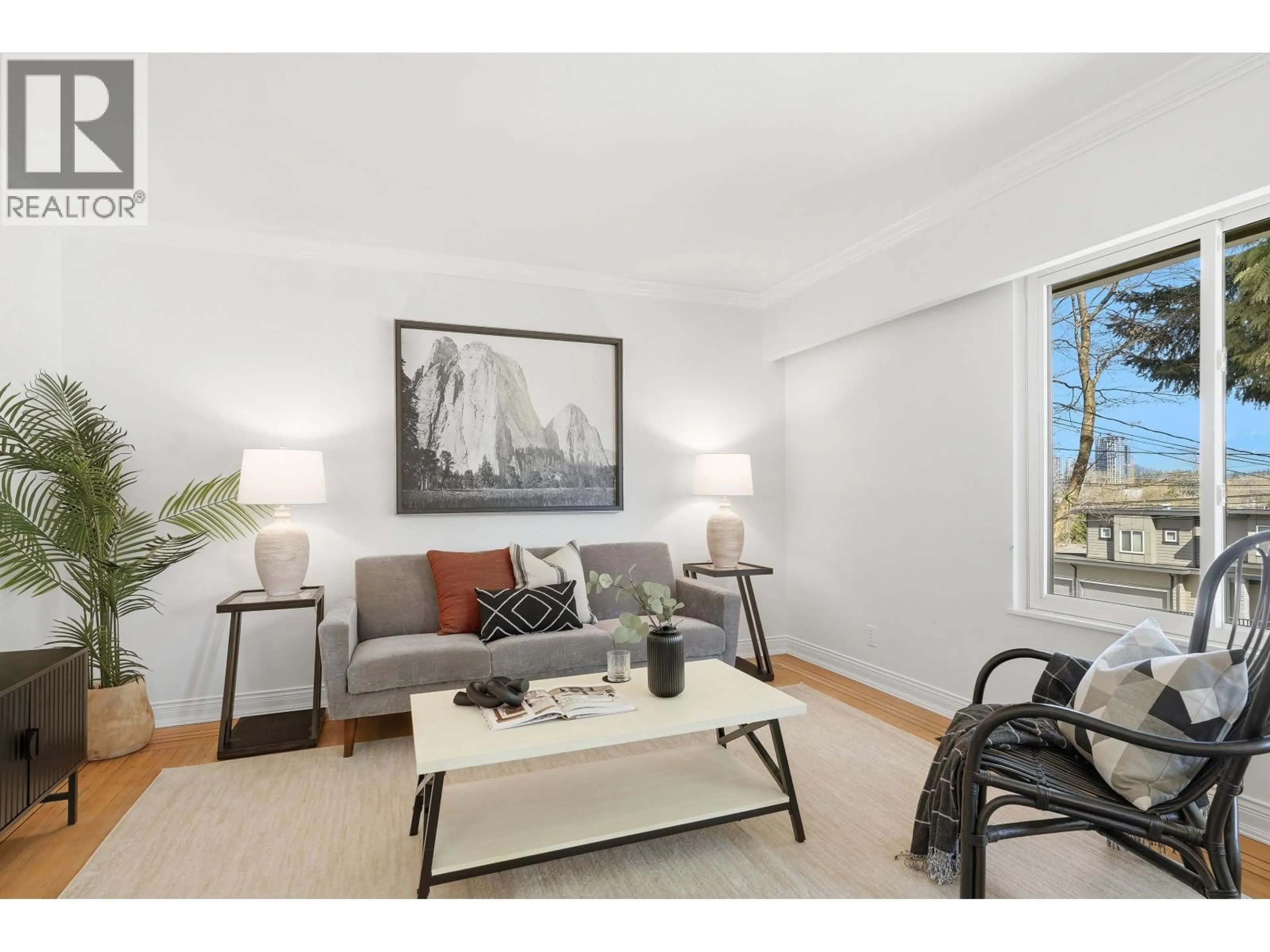 Living room with furniture, unknown for 1022 RANCH PARK WAY, Coquitlam British Columbia V3C2H2