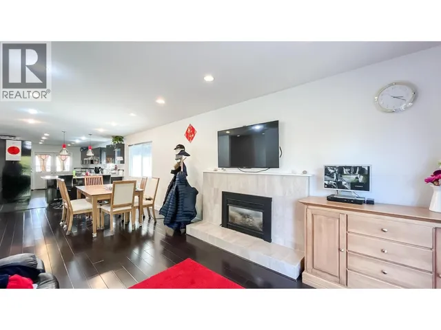 1420 PARK DRIVE, Vancouver 5