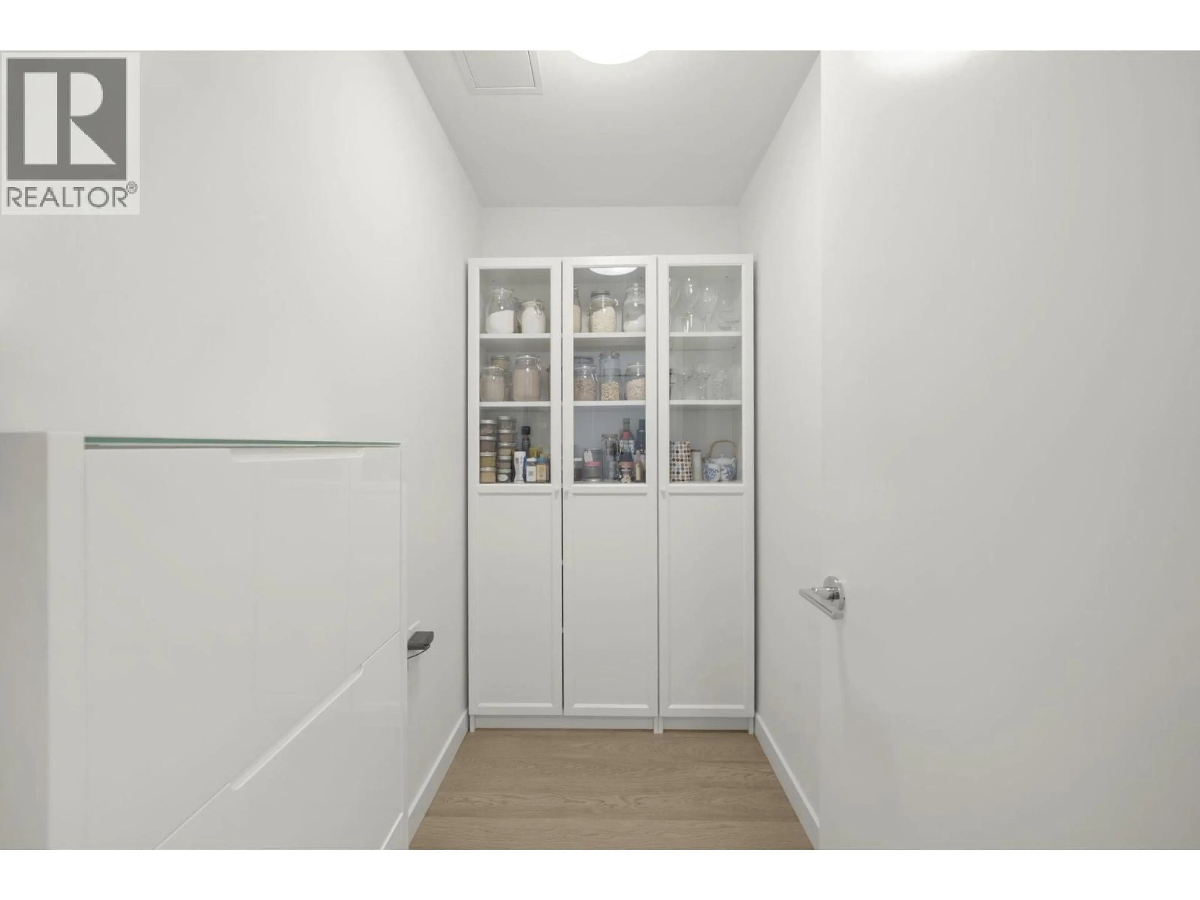 Unknown for 401 - 4171 CAMBIE STREET, Vancouver British Columbia V5Z2Y2