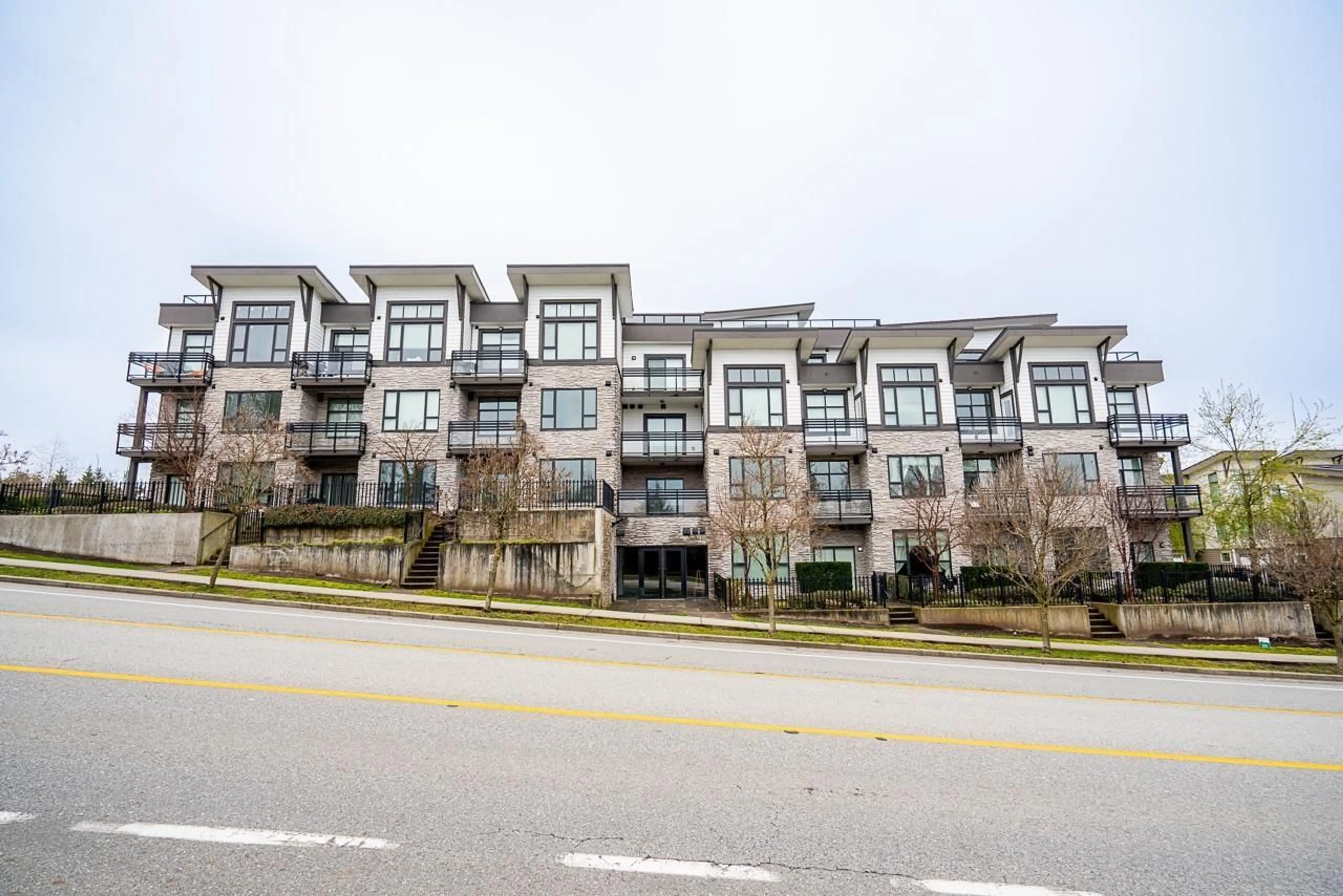 Unknown for 301 - 9983 E BARNSTON DRIVE, Surrey British Columbia V4N6T3