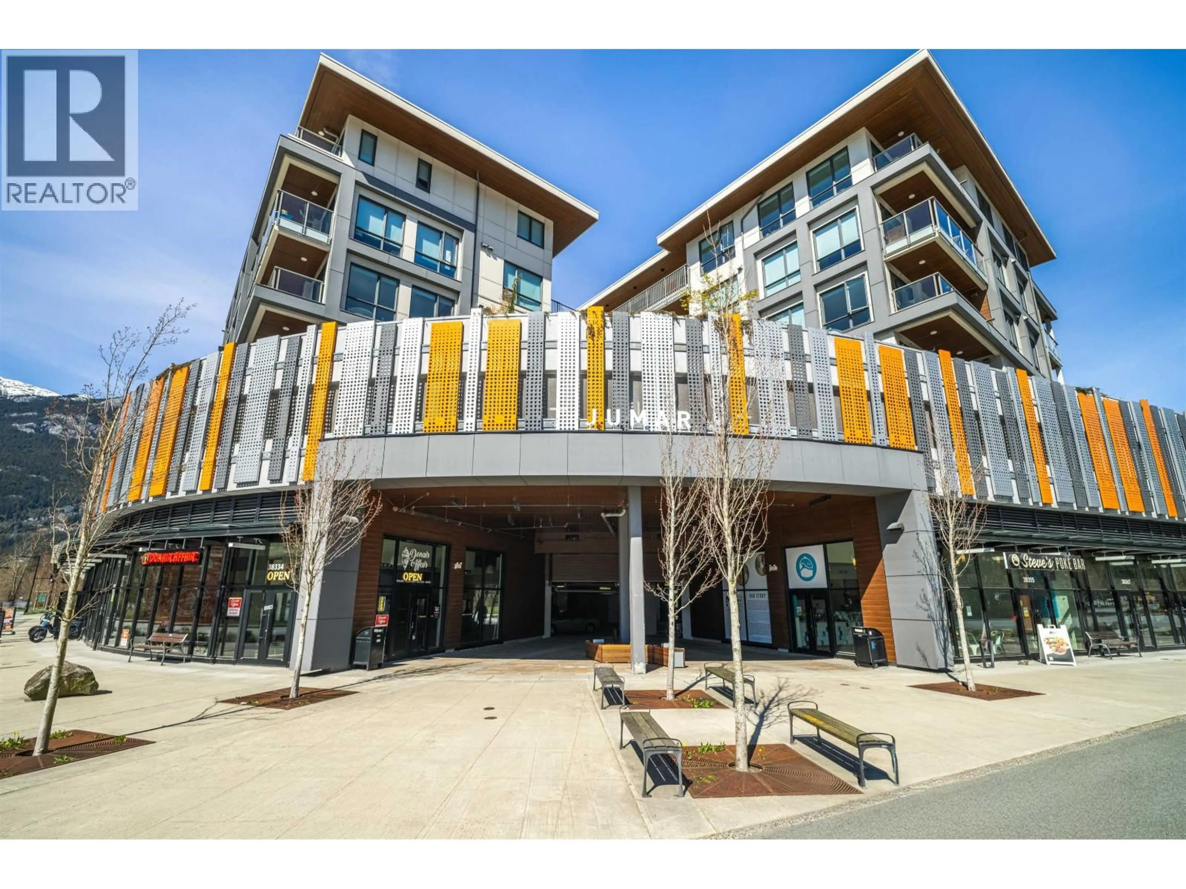 Indoor foyer for 710 - 38362 BUCKLEY AVENUE, Squamish British Columbia V8B0J8